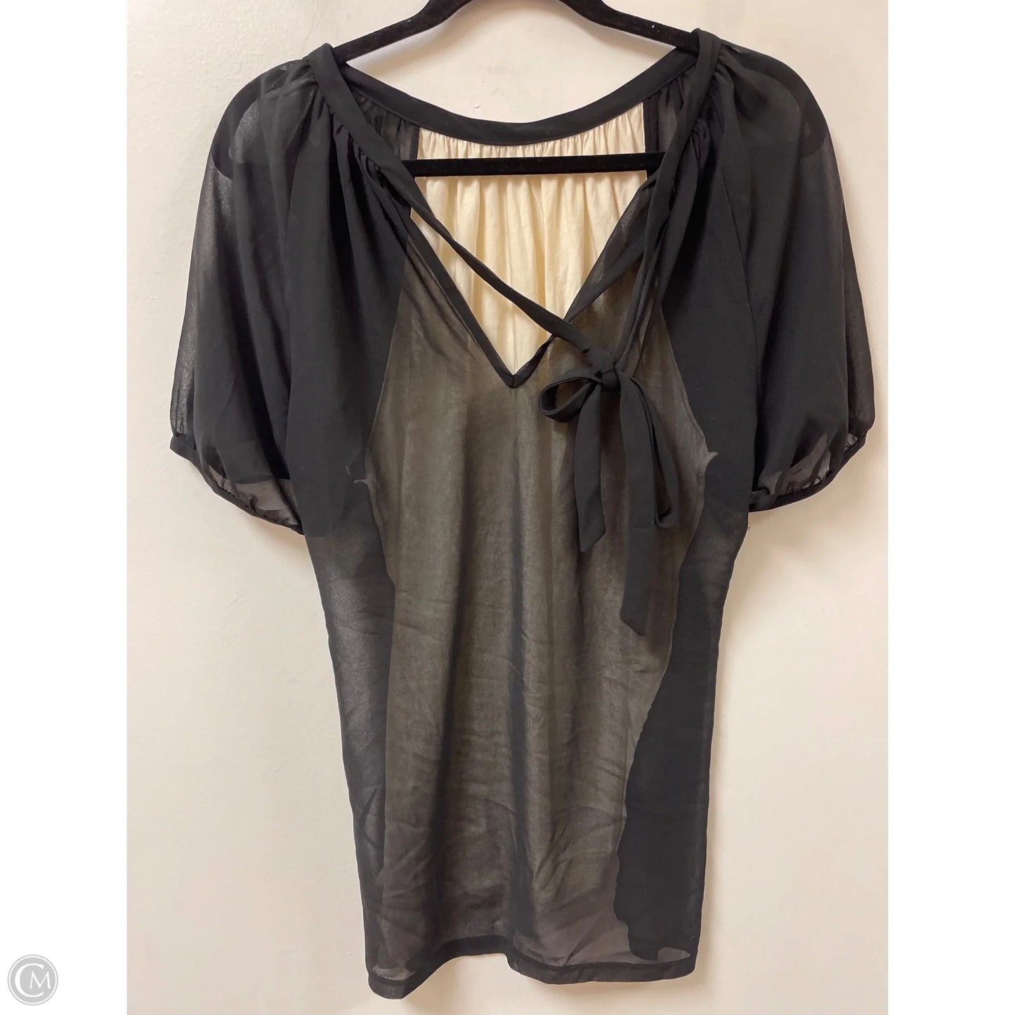 Top Short Sleeve By Juicy Couture In Black & Cream, Size: L