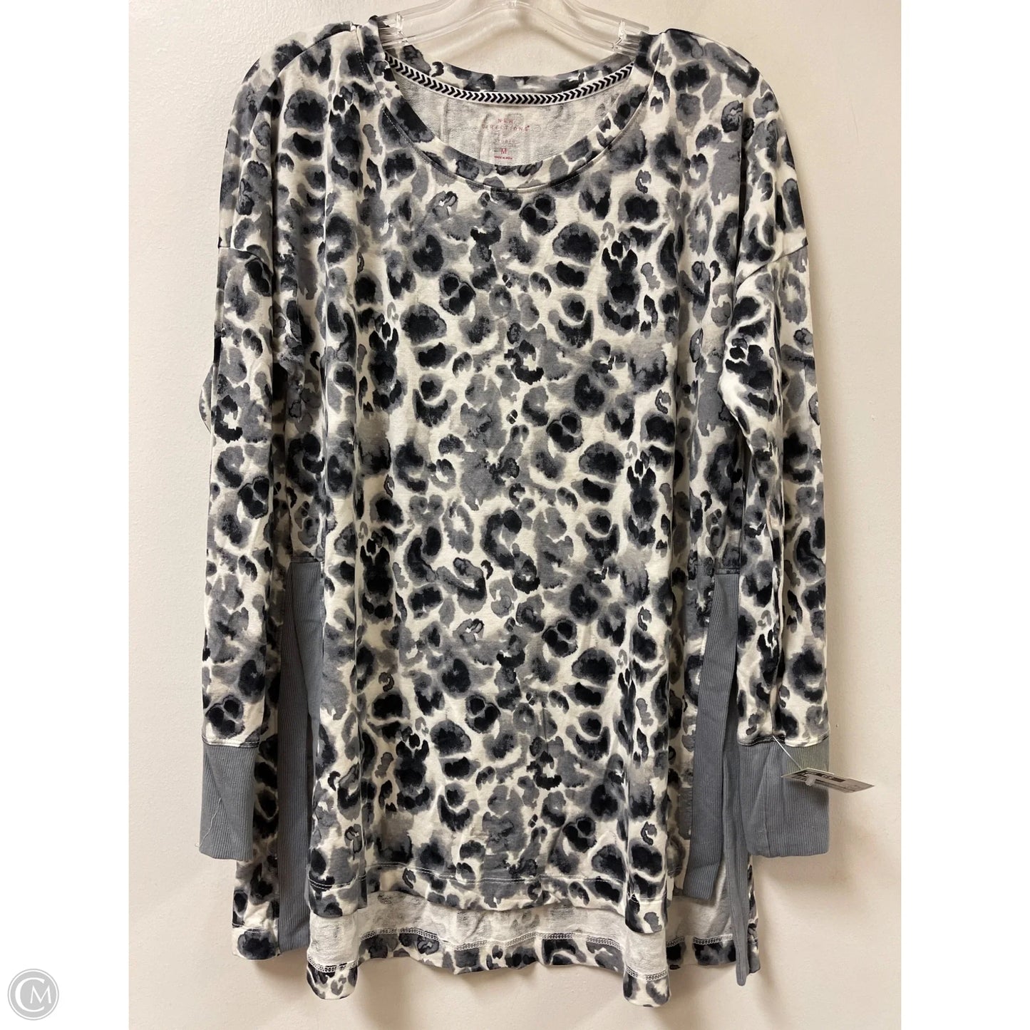 Top Long Sleeve By New Directions In Animal Print, Size: M