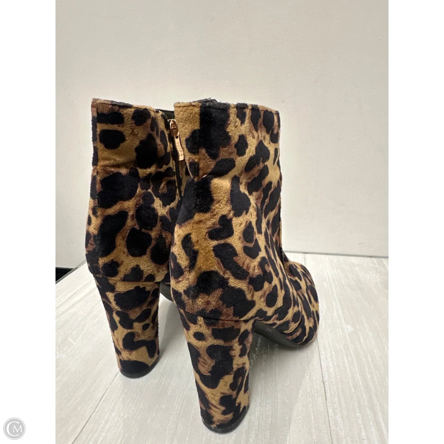 Boots Ankle Heels By Clothes Mentor In Animal Print, Size: 9