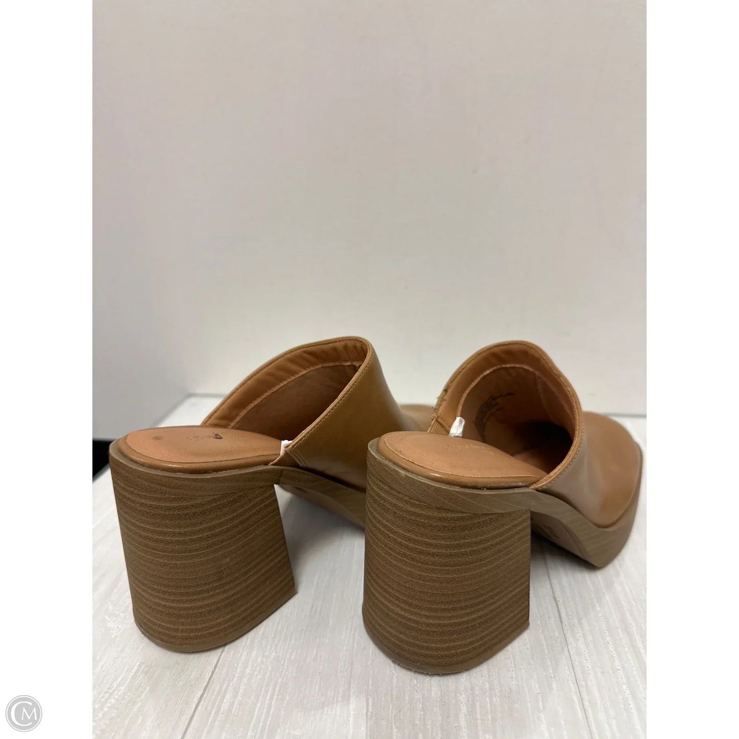 Shoes Heels Block By Universal Thread In Cream, Size: 9