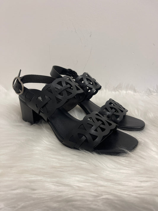 Shoes Heels Block By White Mountain  Size: 9.5