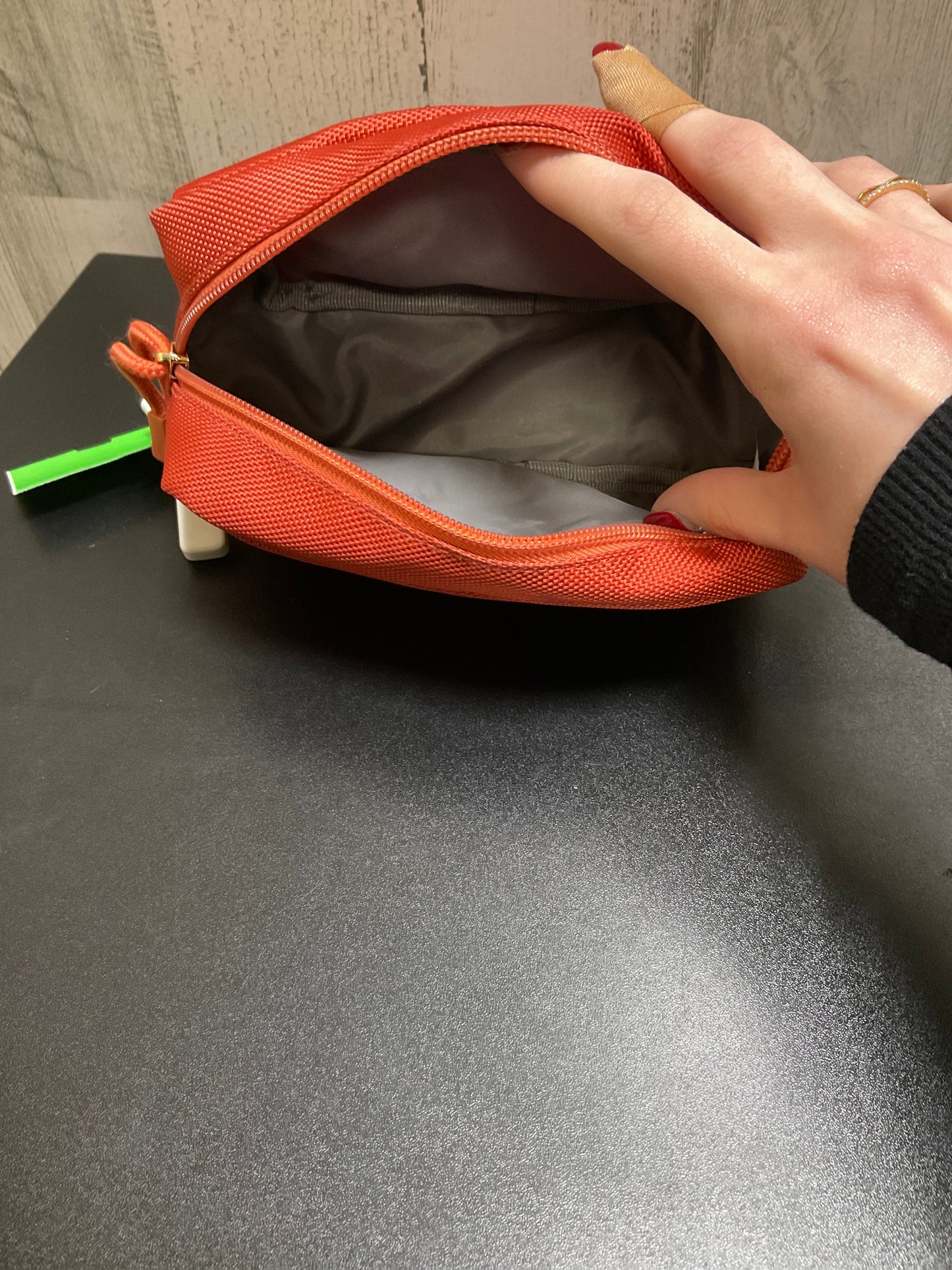 Coin Purse By Wild Fable Size: Medium