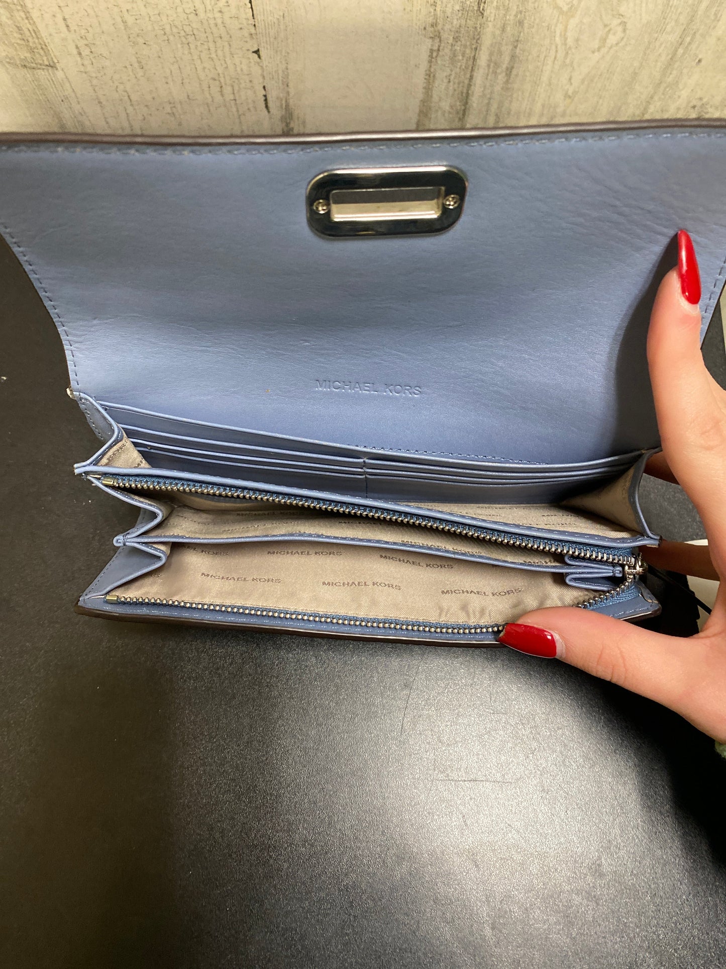 Wallet Designer By Michael Kors Size: Large