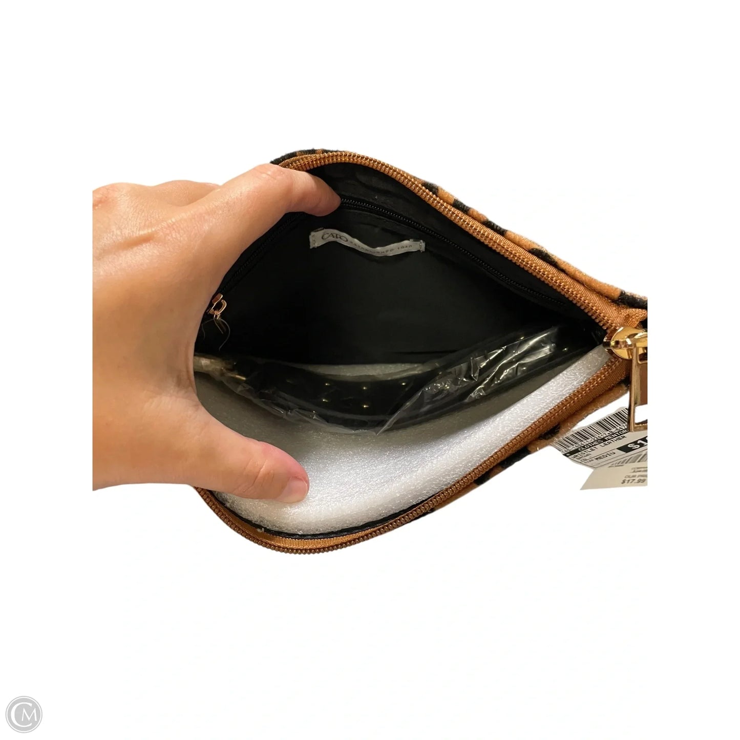 Wristlet Leather By Clothes Mentor, Size: Medium