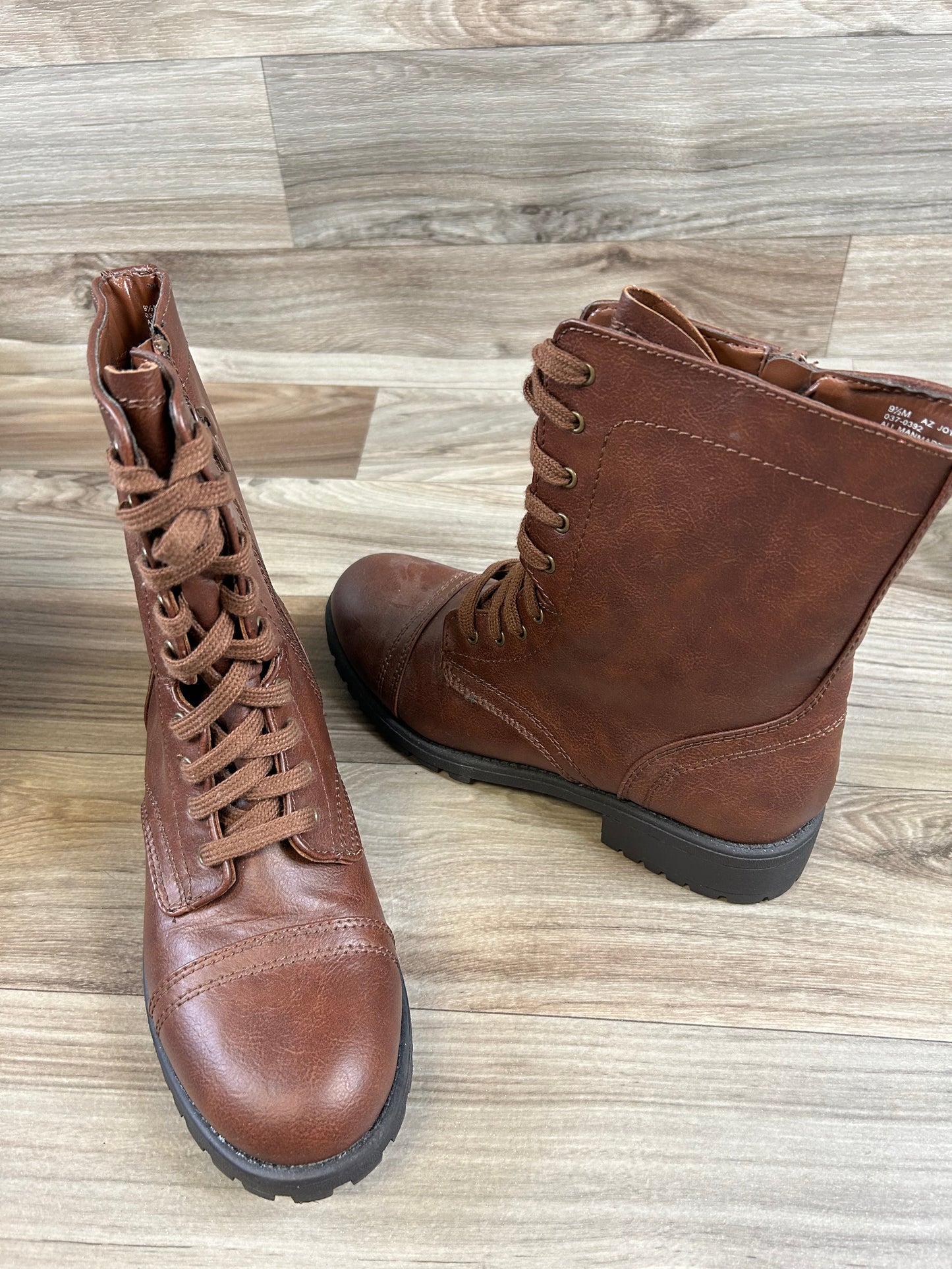 Boots Combat By Arizona  Size: 9.5