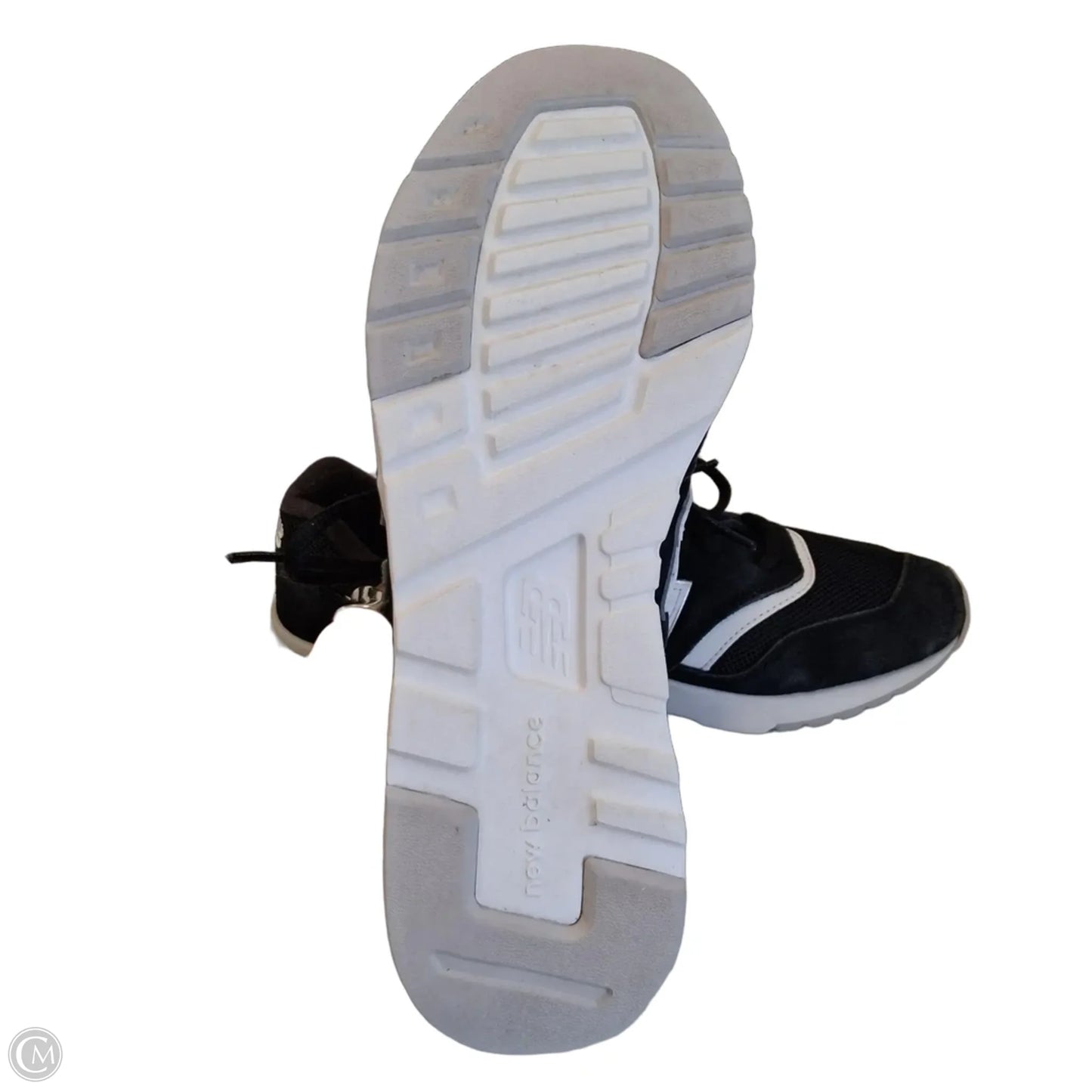 Shoes Athletic By New Balance In Black & White, Size: 8
