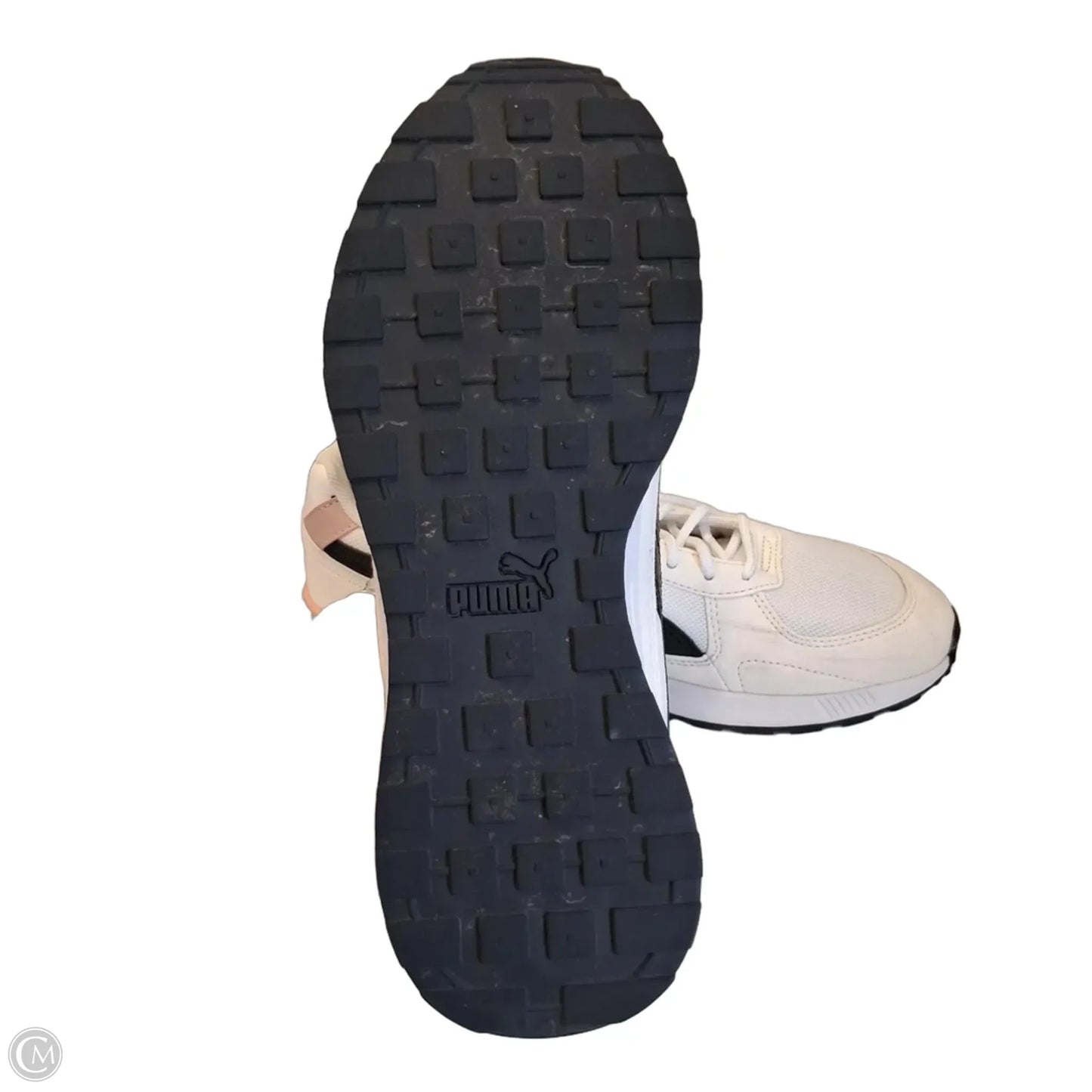 Shoes Athletic By Puma In White, Size: 9