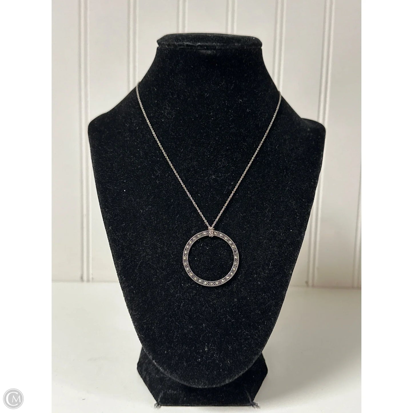 Necklace Pendant By Clothes Mentor, Size: 1