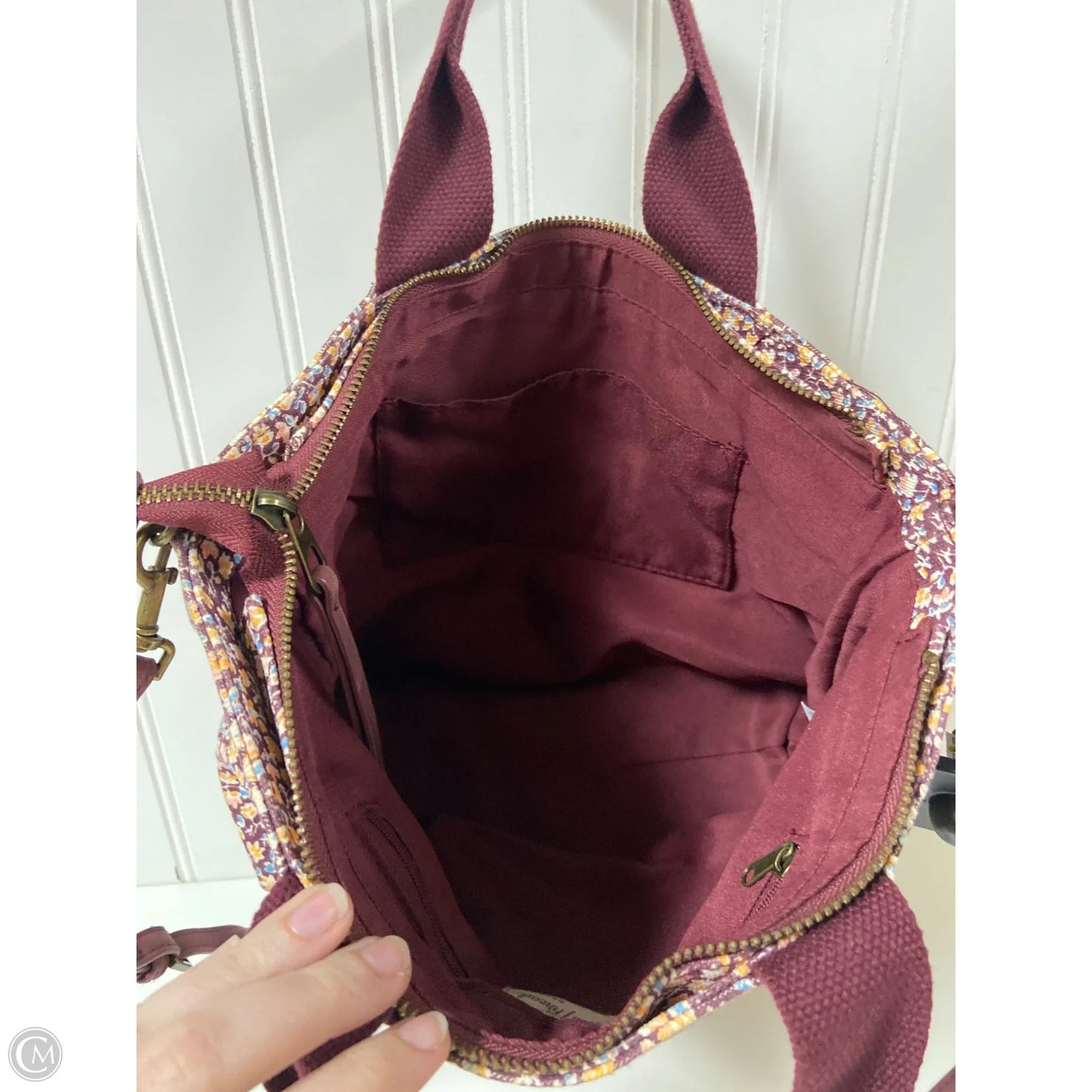 Handbag By Universal Thread, Size: Medium