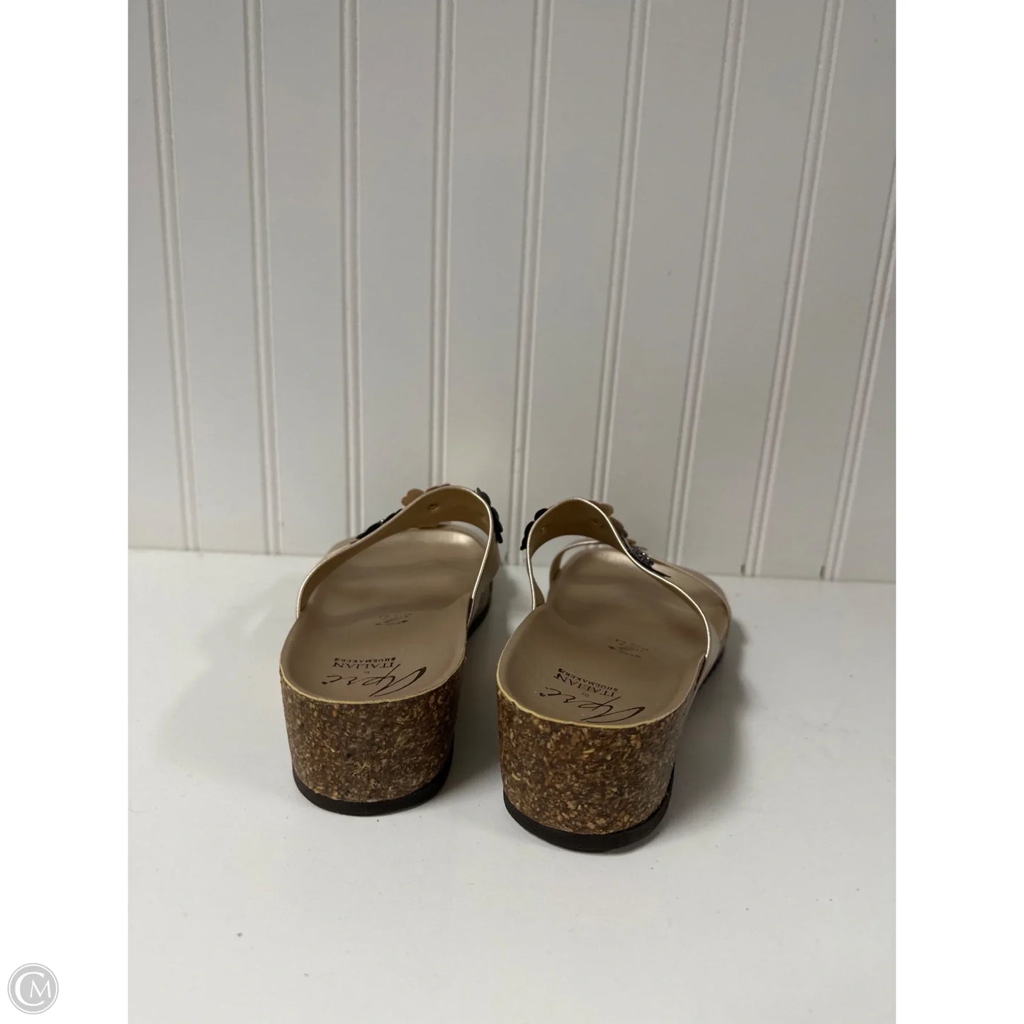 Sandals Flats By Italian Shoemakers In Gold, Size: 6.5