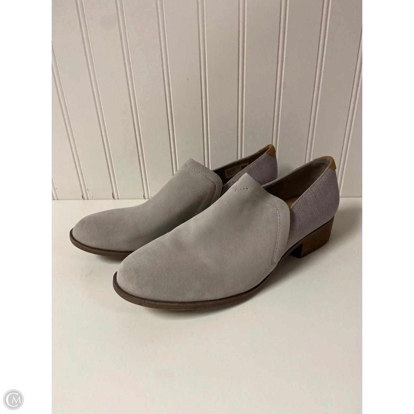 Shoes Flats By Toms In Grey, Size: 10