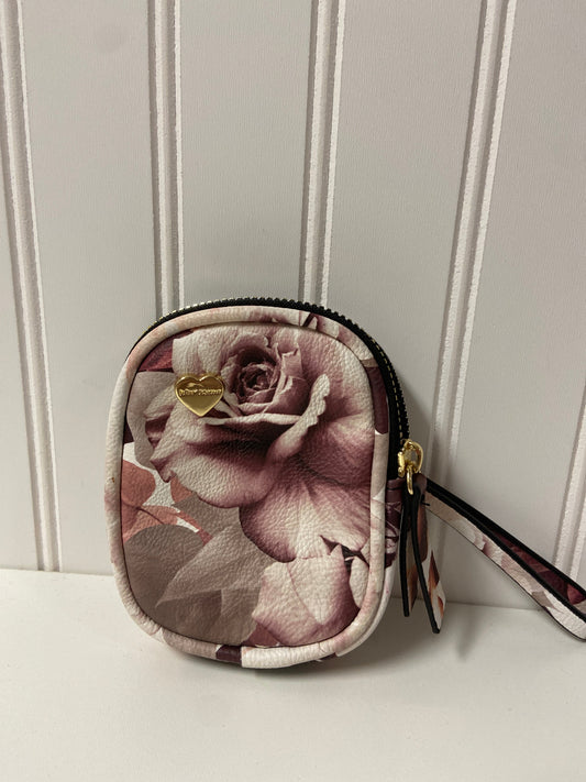 Coin Purse By Betsey Johnson  Size: Small