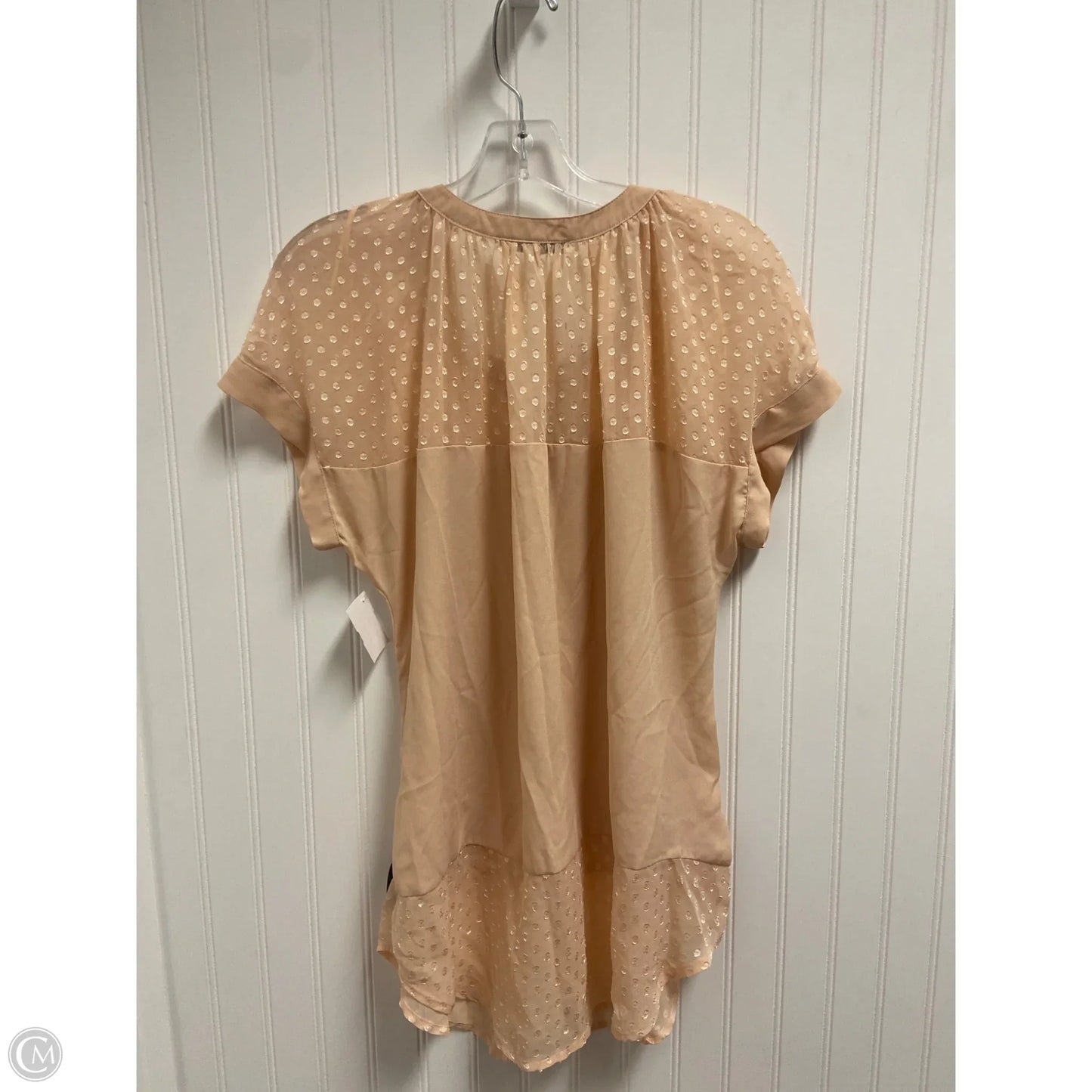 Top Short Sleeve By Daniel Rainn In Peach, Size: M