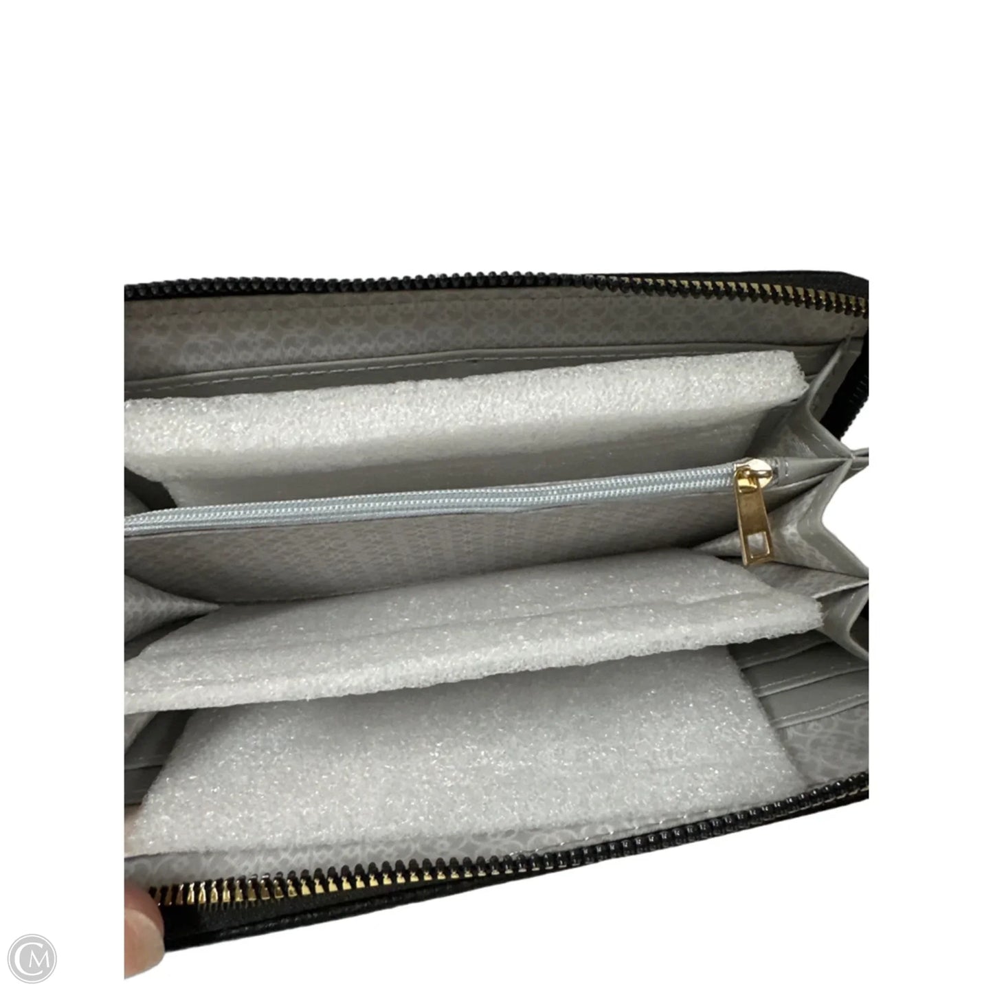 Wallet By Daisy Fuentes, Size: Medium