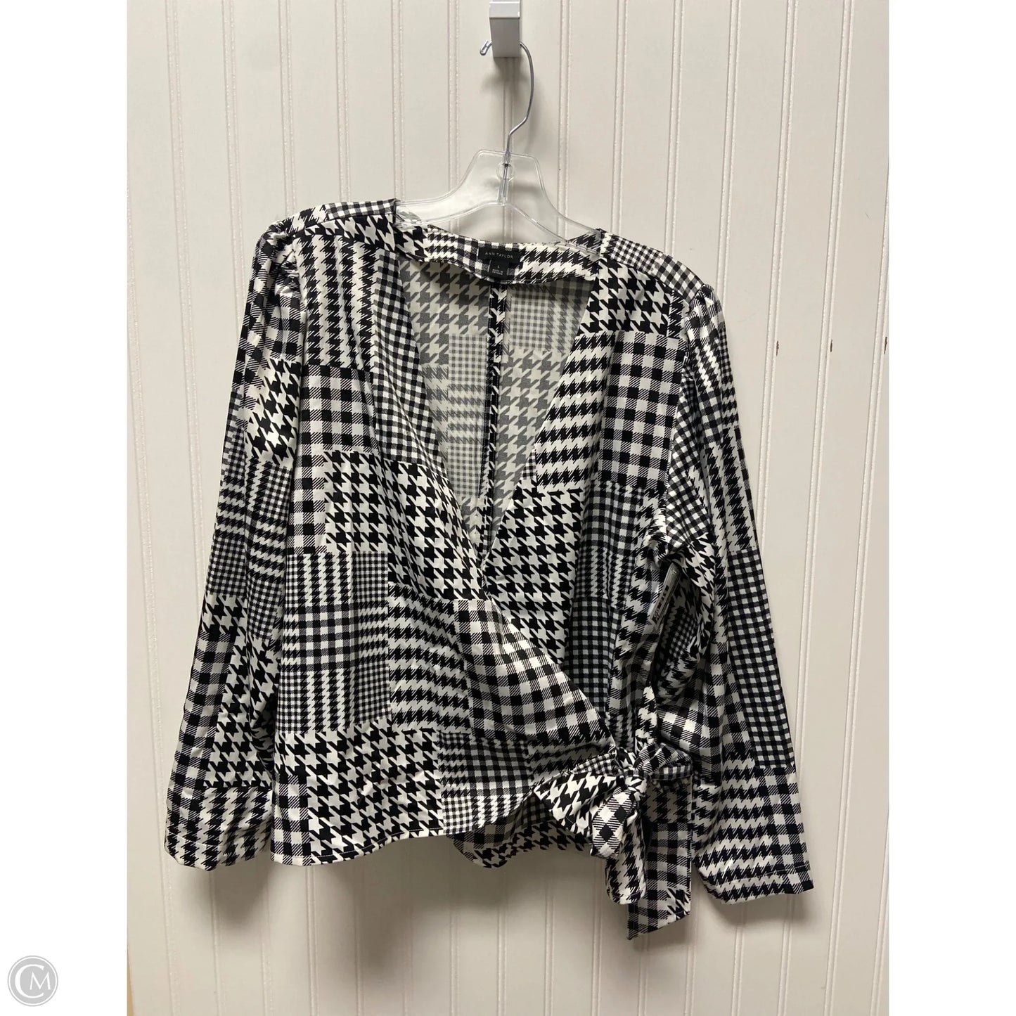 Top Long Sleeve By Ann Taylor In Black, Size: L