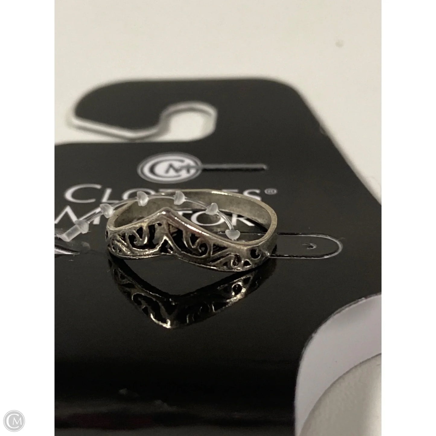 Ring Band By Clothes Mentor, Size: 5.5