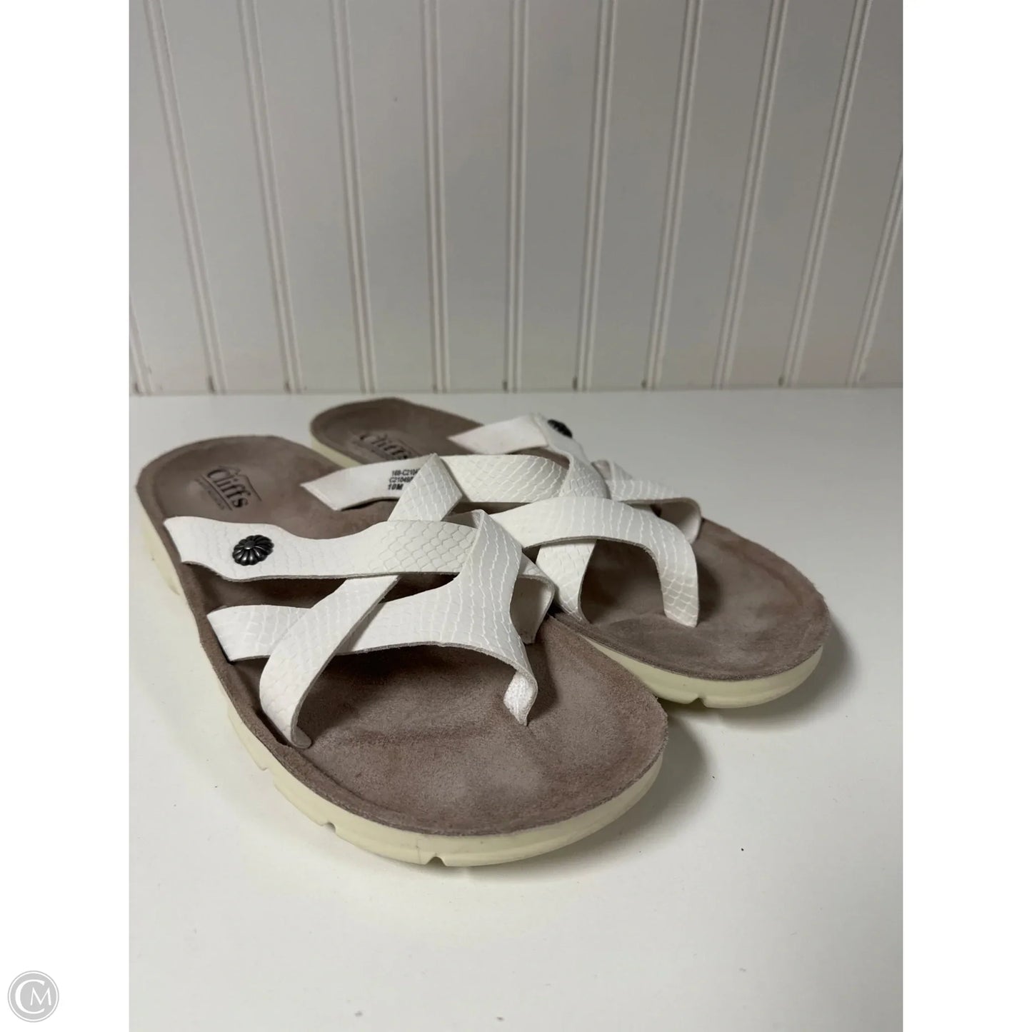 Sandals Flip Flops By Cliffs By White Mountain In White, Size: 10