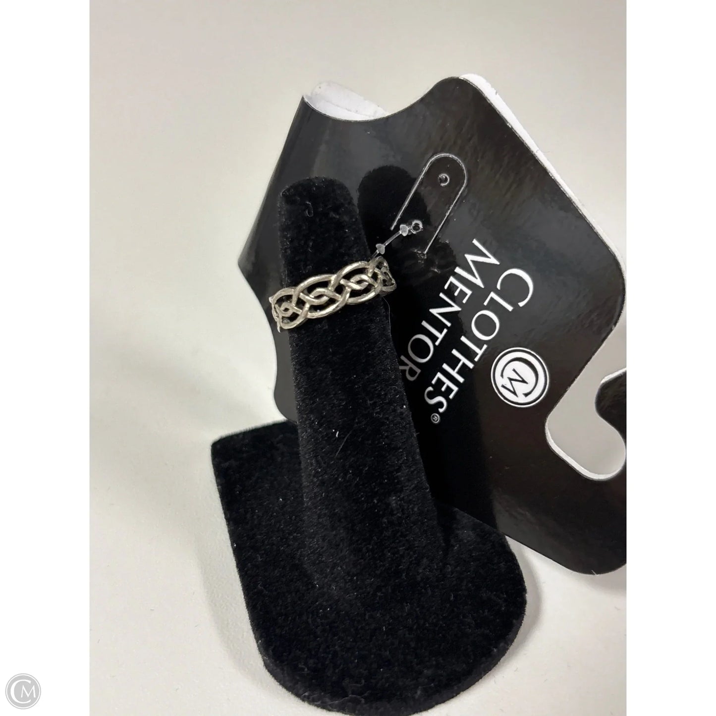 Ring Band By Clothes Mentor, Size: 4