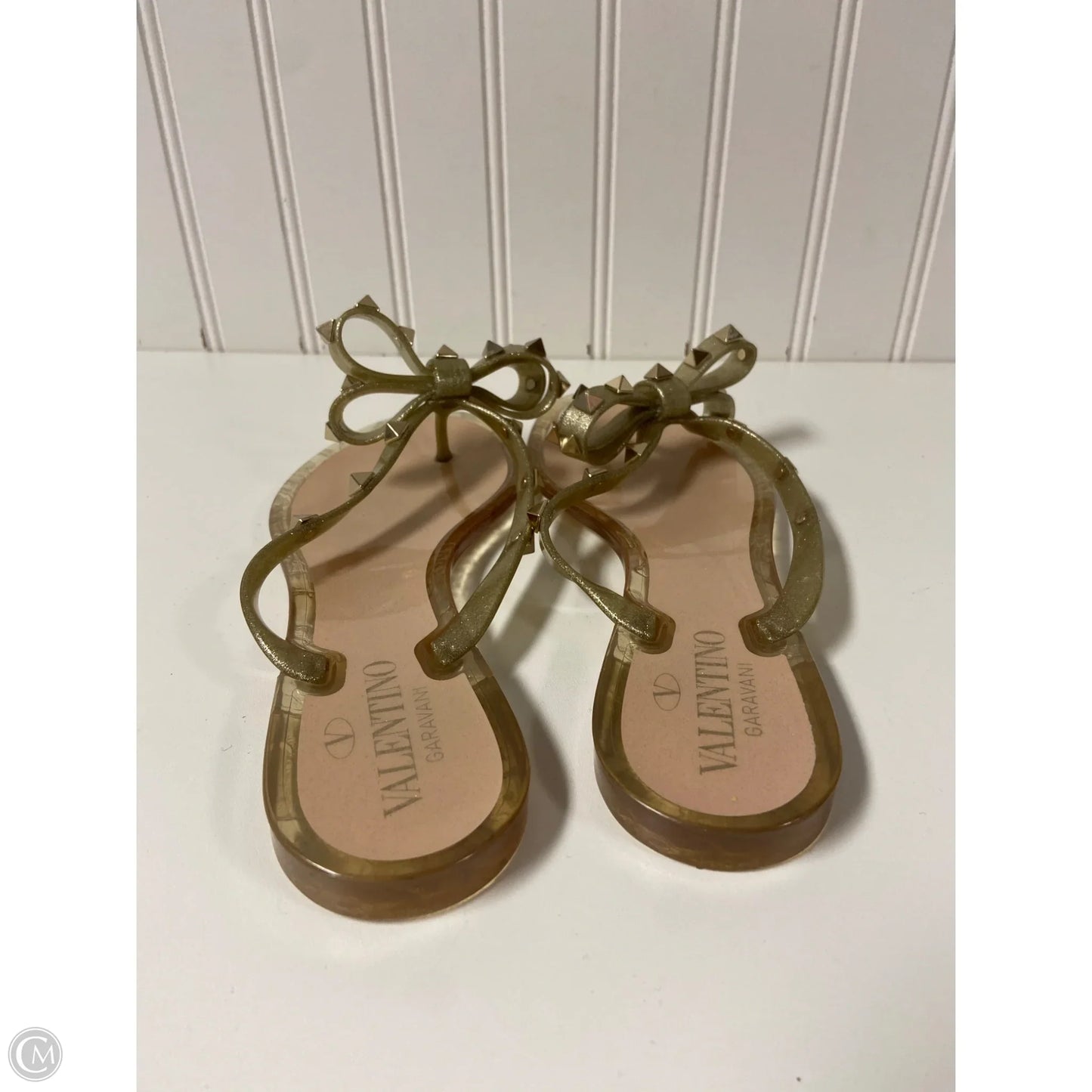 Sandals Luxury Designer By Valentino-garavani In Gold, Size: 5.5
