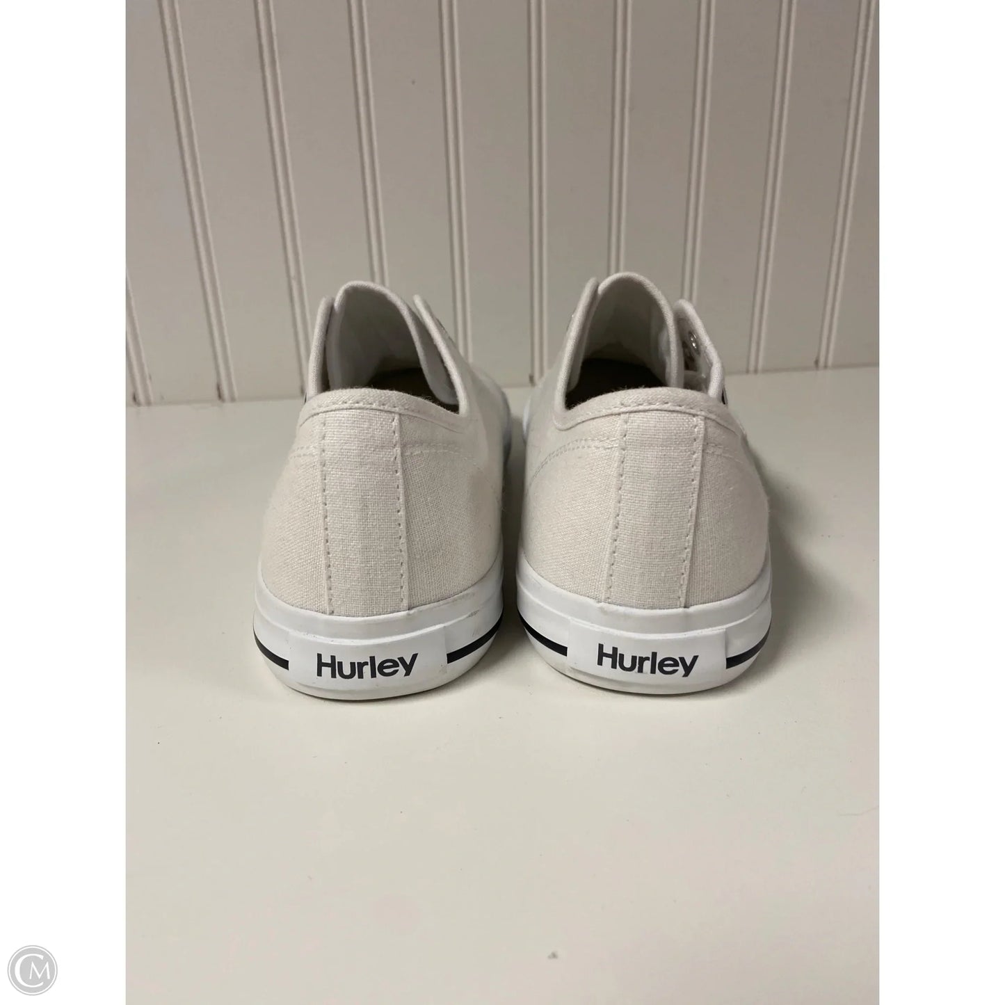 Shoes Sneakers By Cmc In White, Size: 6.5