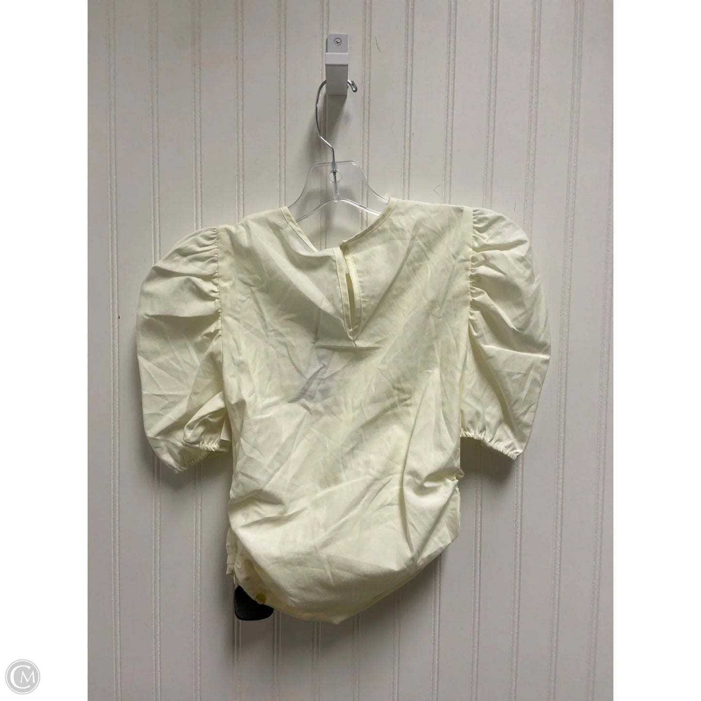Top Short Sleeve By Cmb In Cream, Size: S