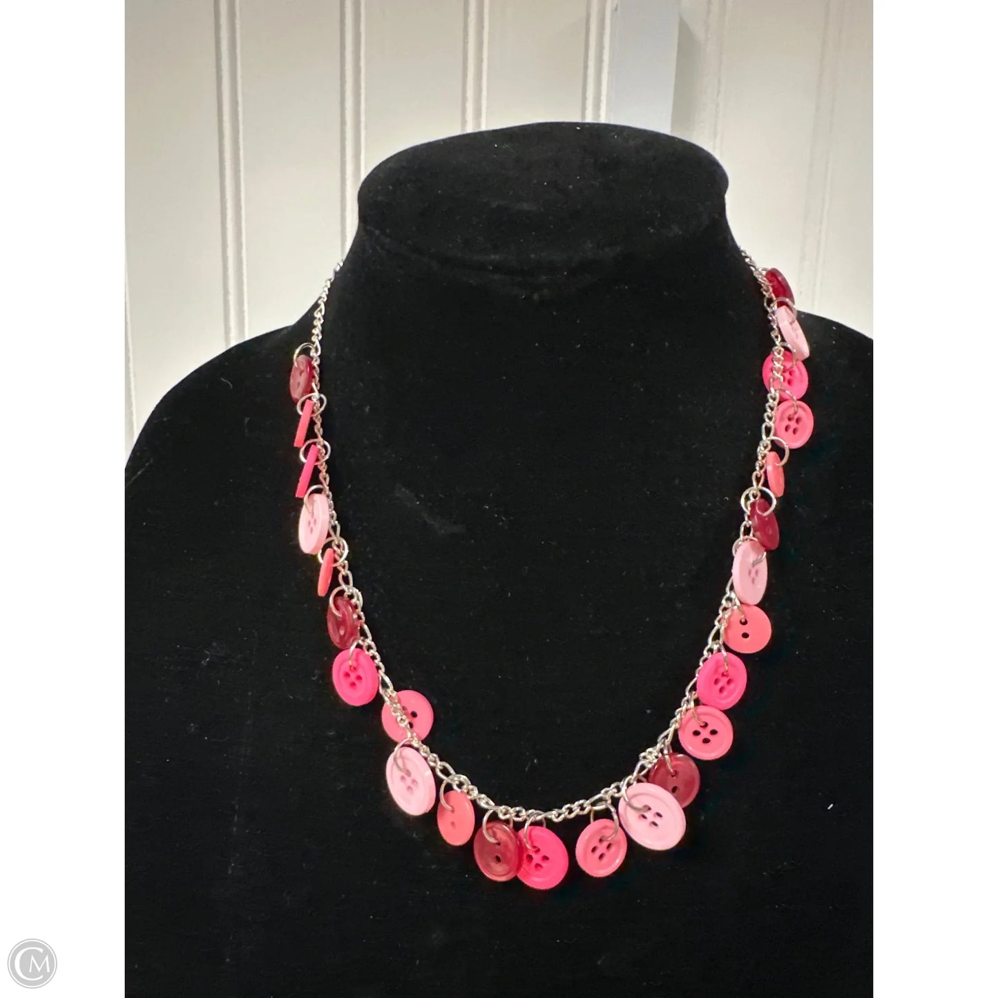 Necklace Charm By Clothes Mentor, Size: 1