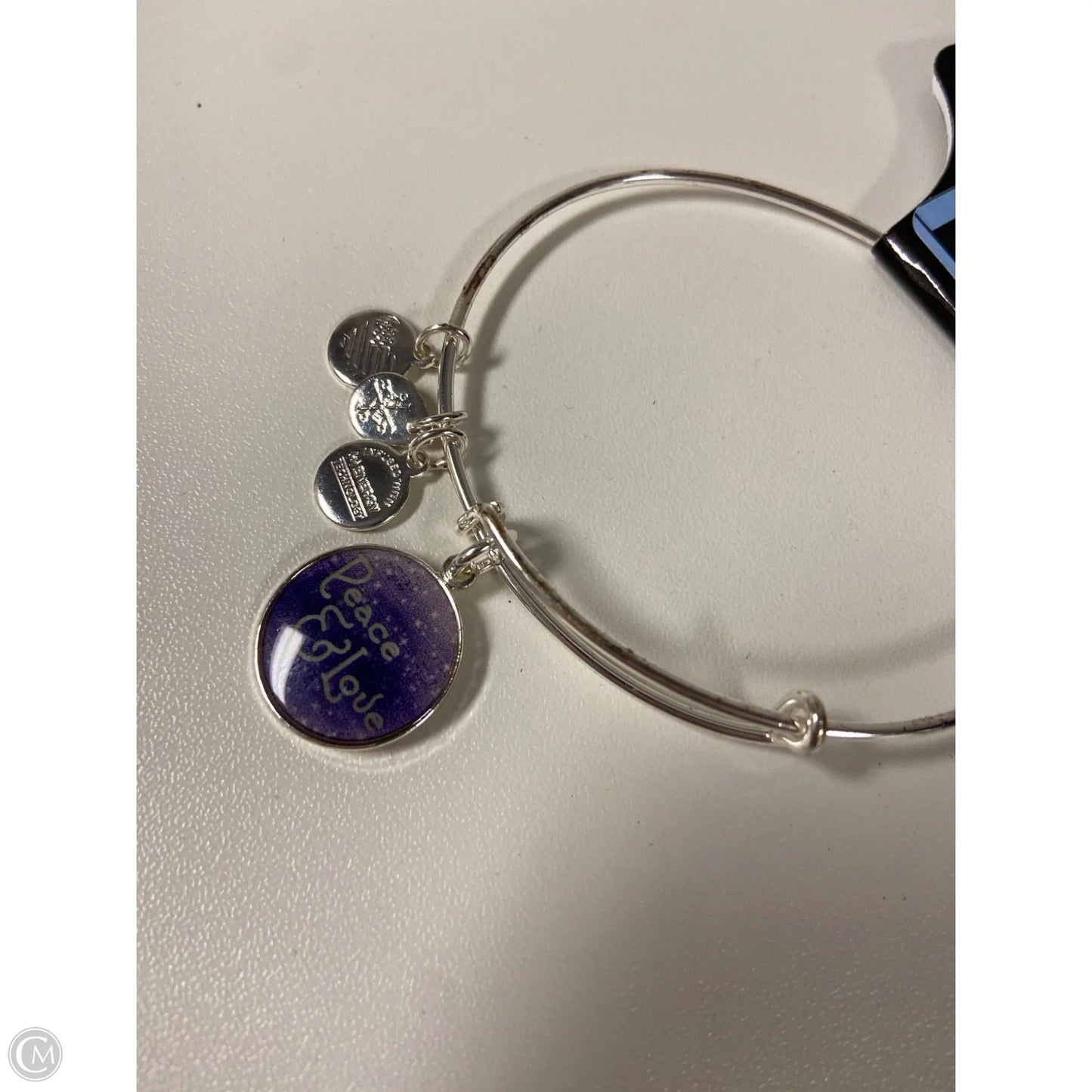 Bracelet Bangle By Clothes Mentor, Size: 1