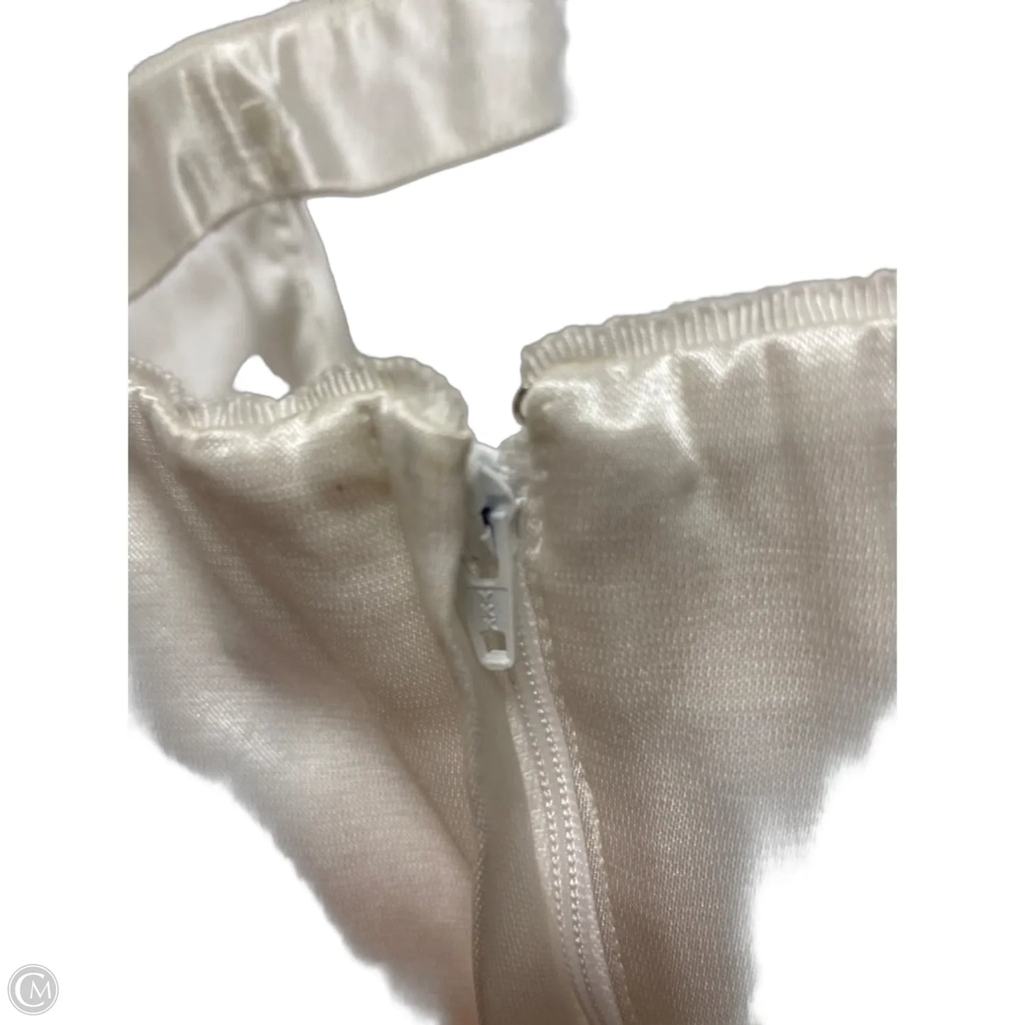Top Sleeveless By White House Black Market In Cream, Size: Xl