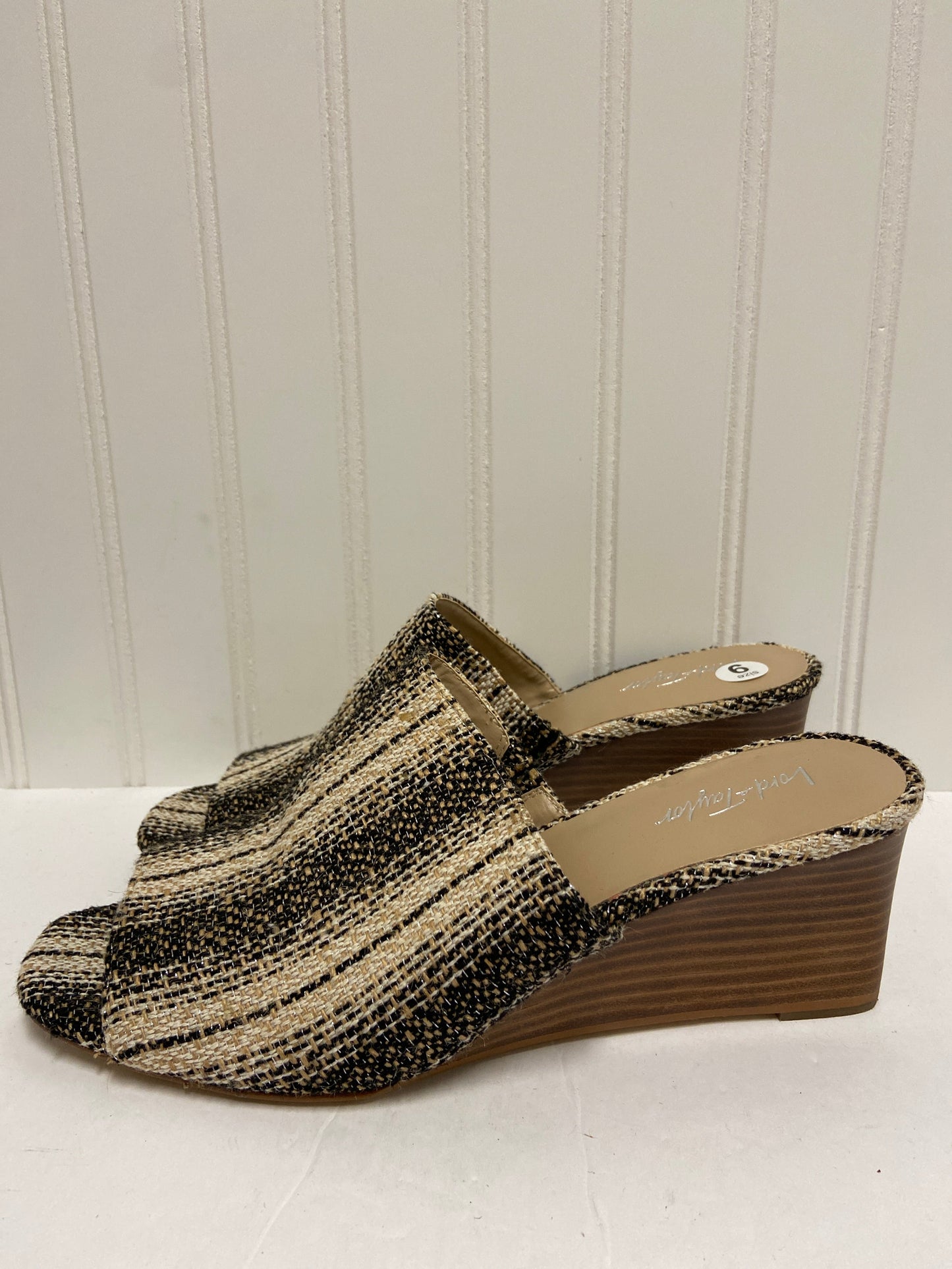 Sandals Heels Wedge By Lord And Taylor  Size: 9