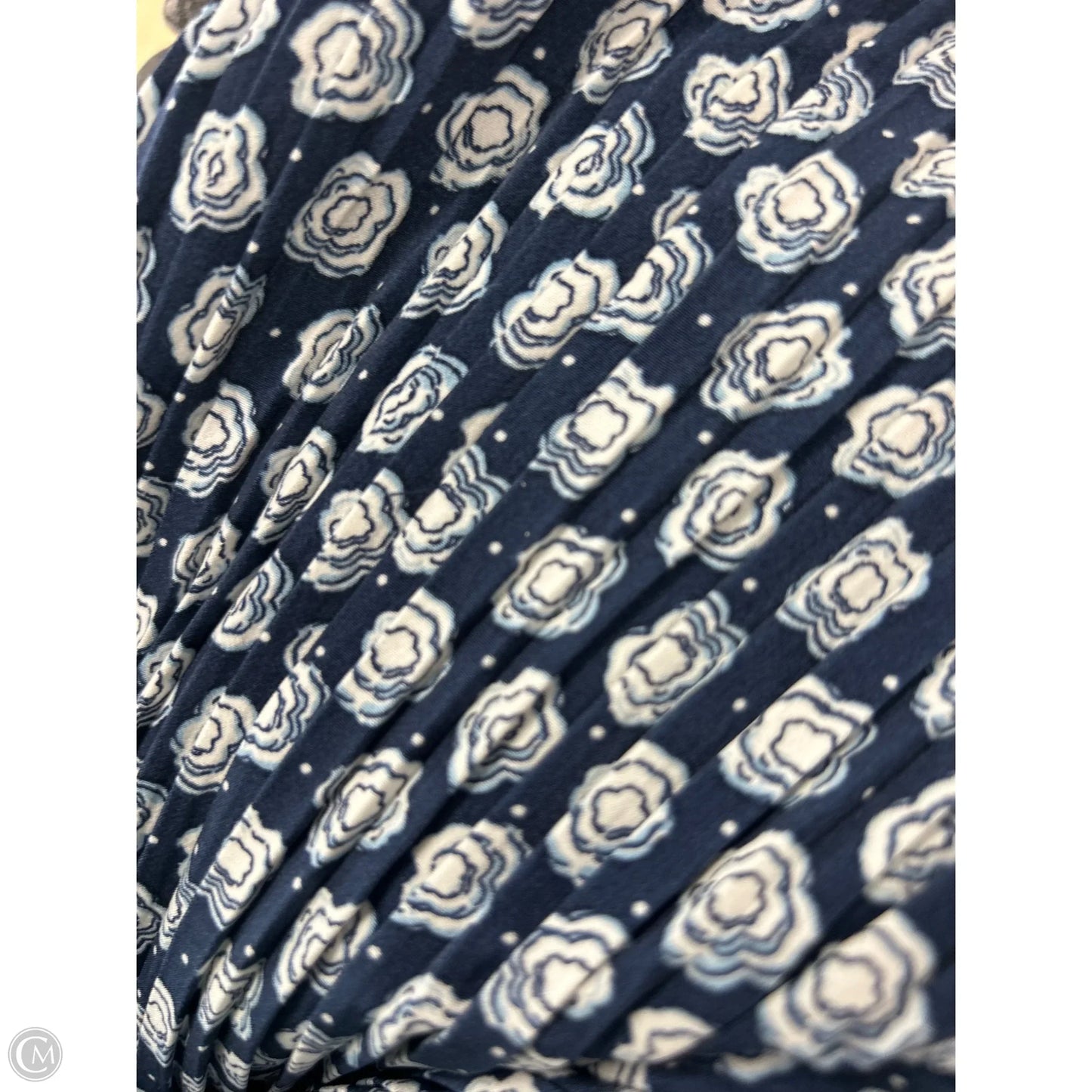 Dress Casual Short By Clothes Mentor In Blue & White, Size: S