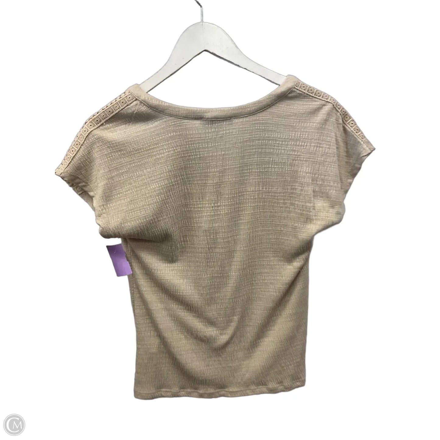 Top Short Sleeve By Cable And Gauge In Beige, Size: Xs
