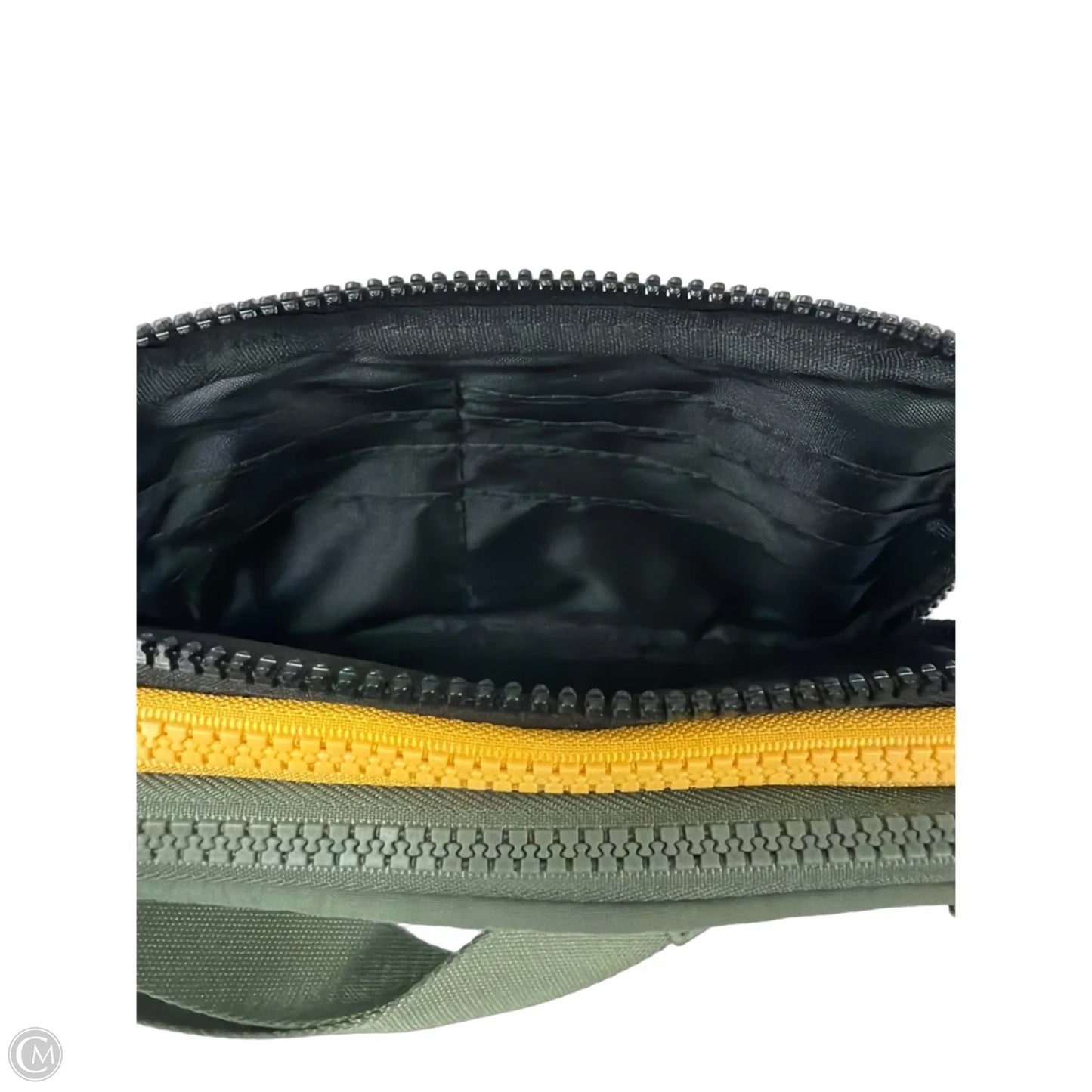 Wristlet By Clothes Mentor, Size: Large