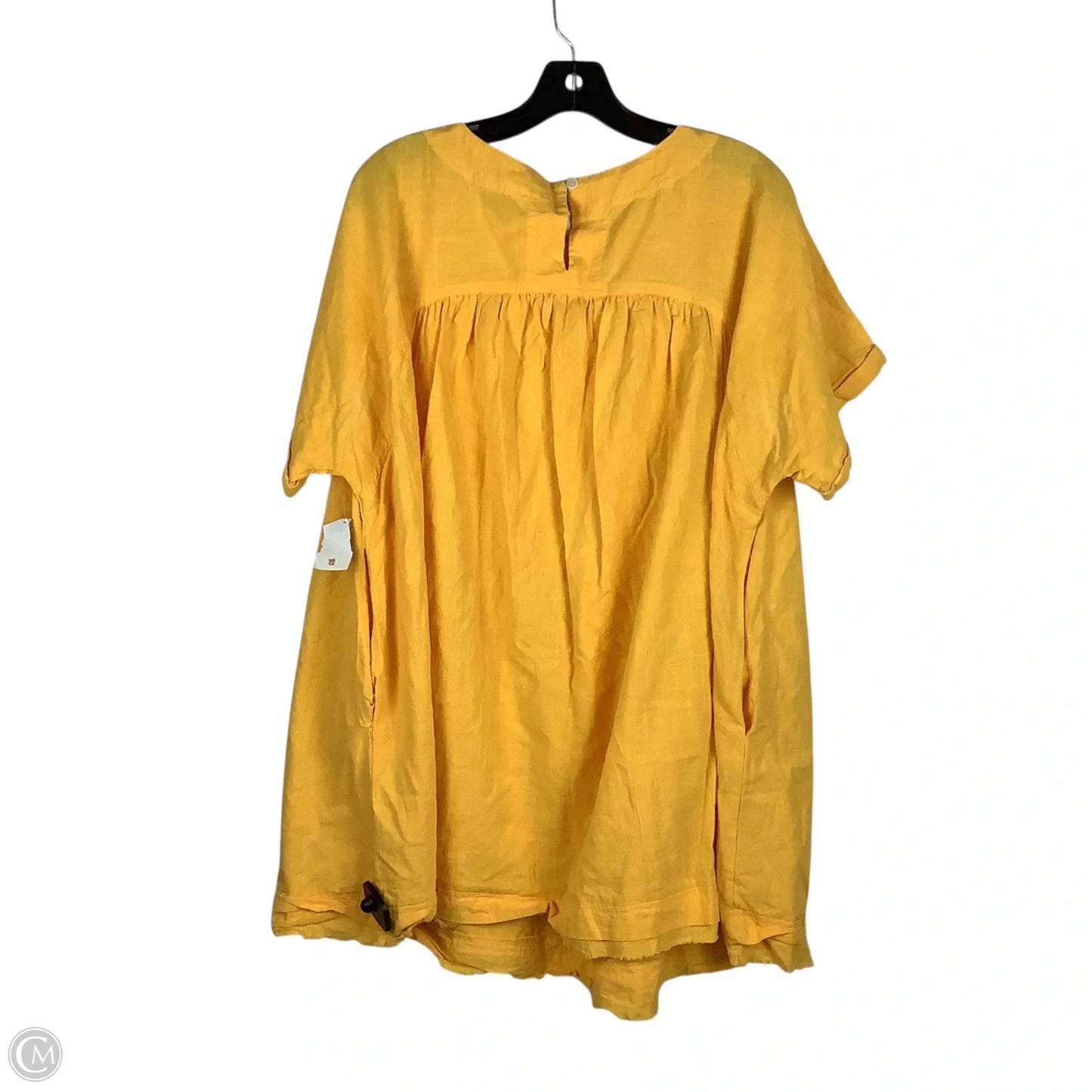 Top Short Sleeve By Talulah In Yellow, Size: L