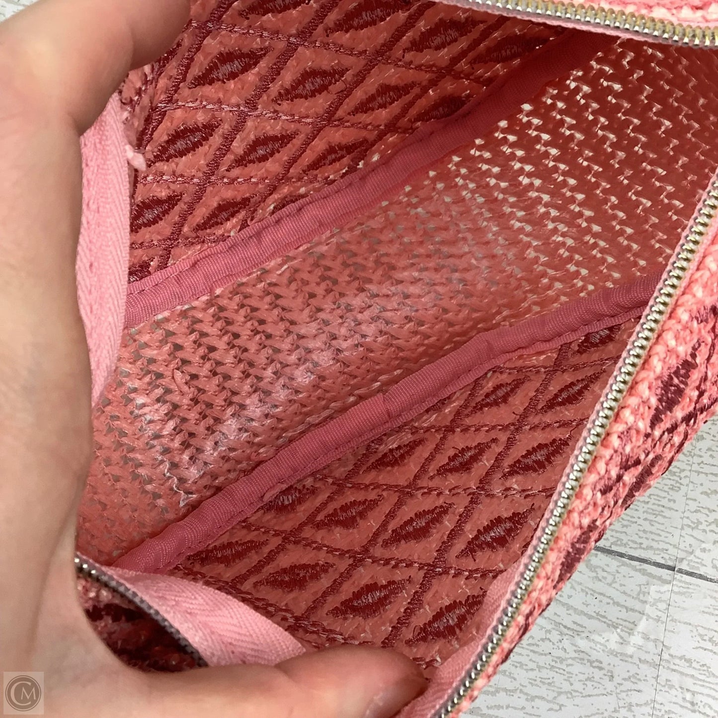 Wristlet By Clothes Mentor, Size: Medium