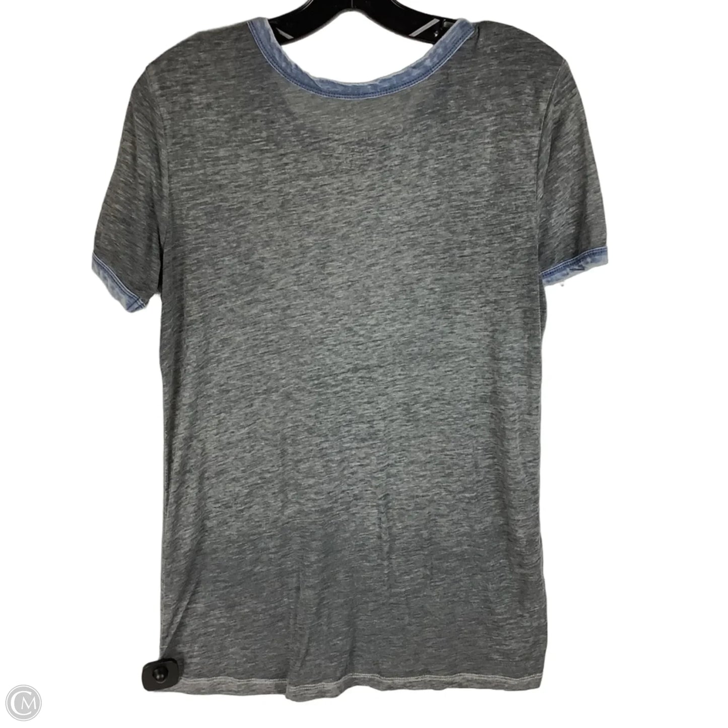 Top Short Sleeve By Clothes Mentor In Grey