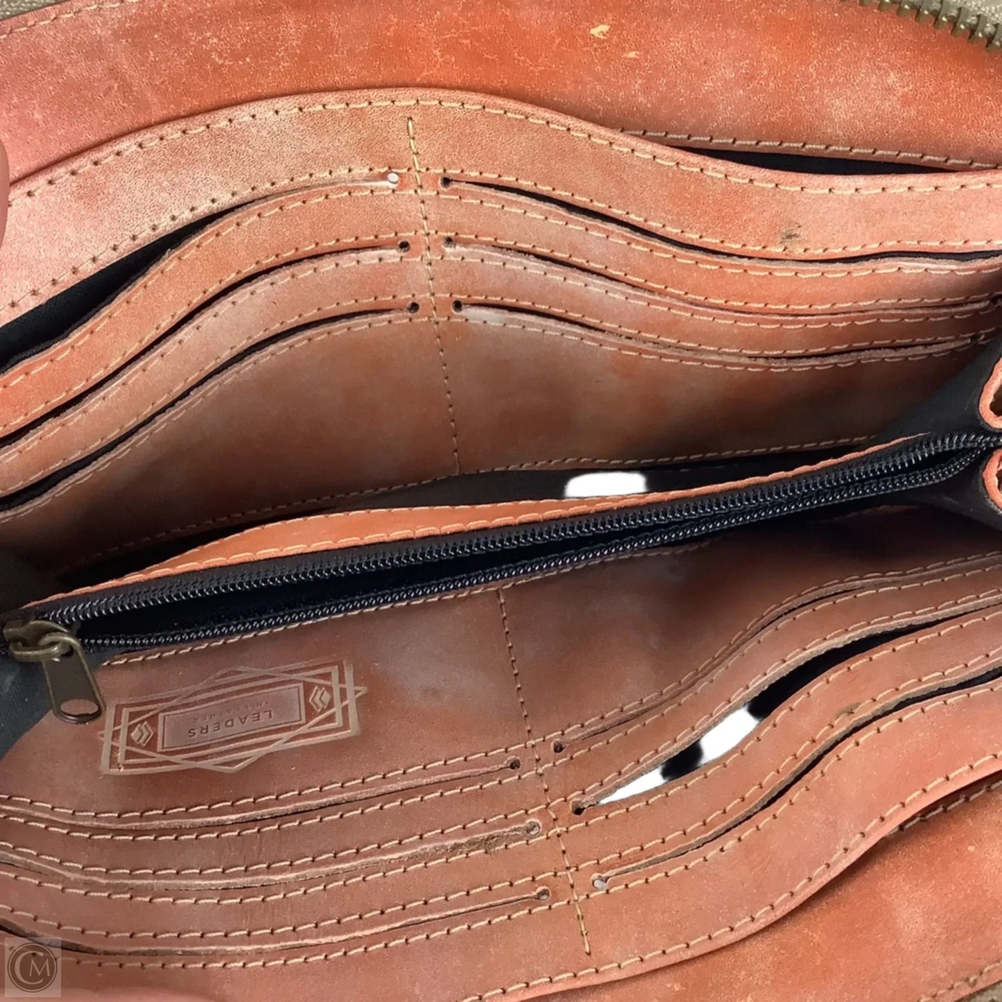 Wristlet Leather By Clothes Mentor, Size: Medium