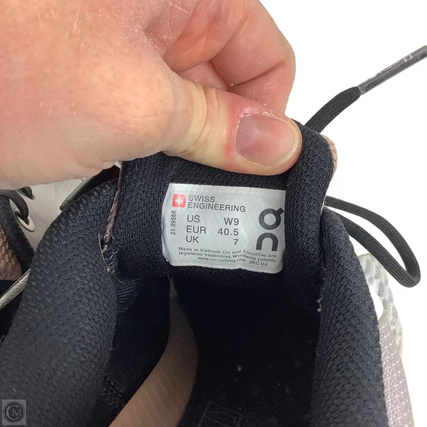 Shoes Athletic By On Cloud In Grey & Tan, Size: 9