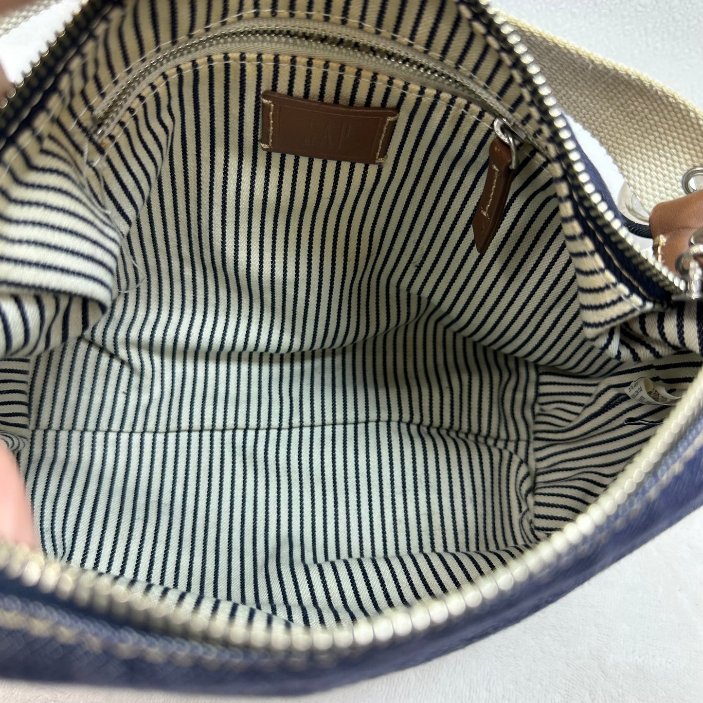 Clutch By Gap, Size: Small