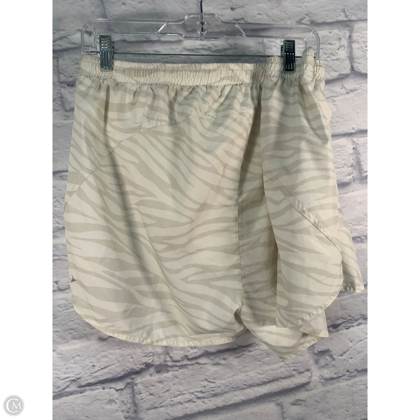 Athletic Shorts By Old Navy In Cream, Size: Xxl