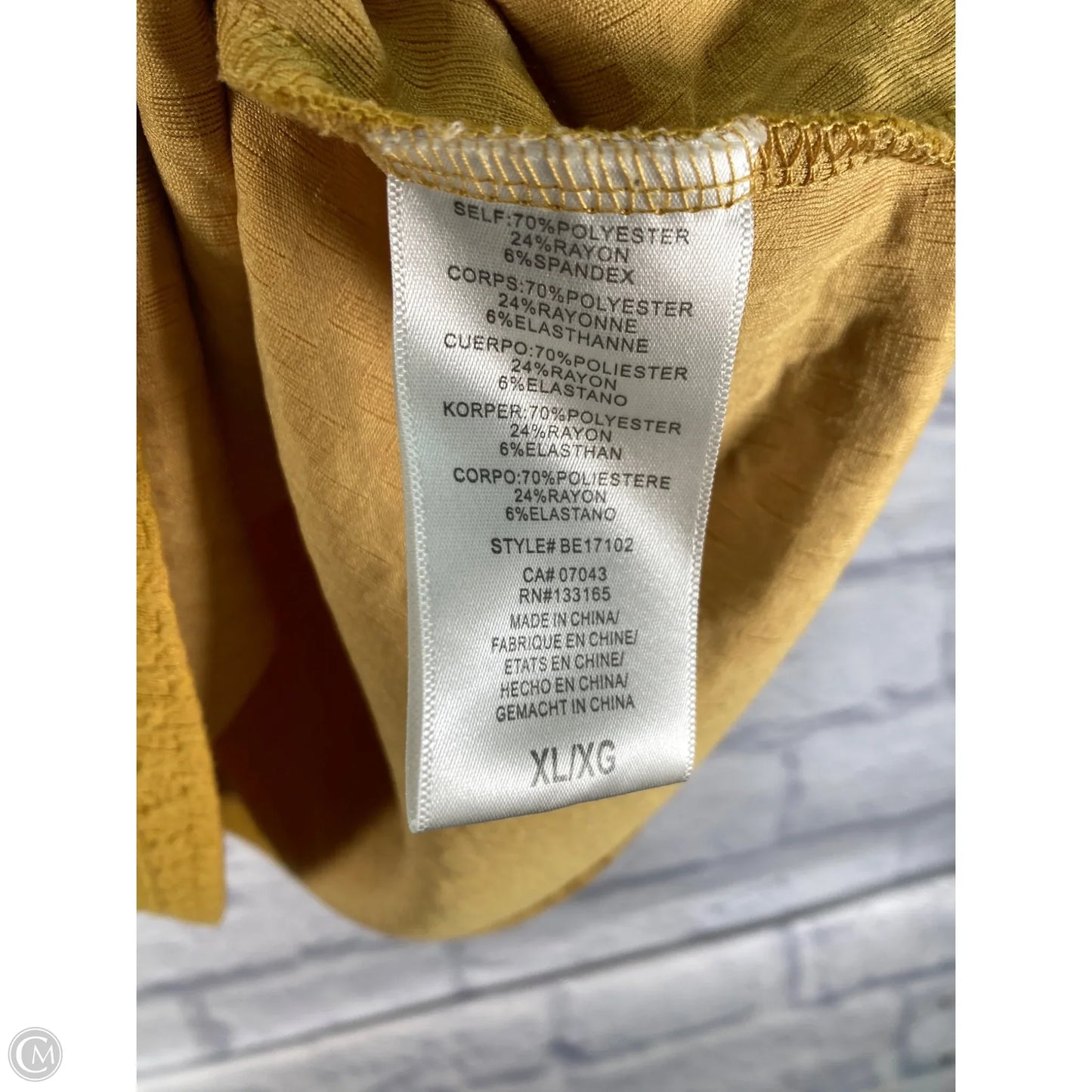 Top Sleeveless By Eri + Ali In Yellow, Size: Xl