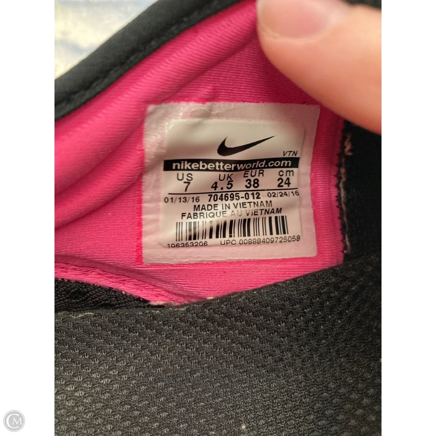 Shoes Athletic By Nike In Black, Size: 7