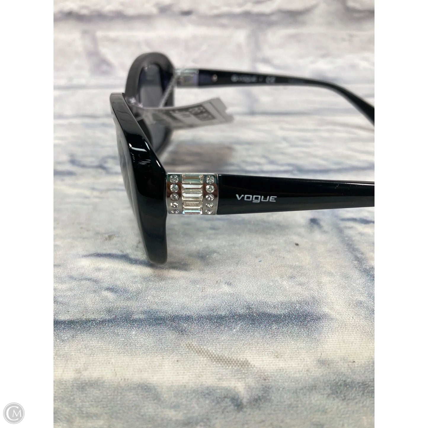 Sunglasses By Clothes Mentor, Size: Medium