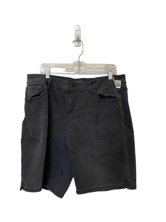 Shorts By Time And Tru  Size: 18