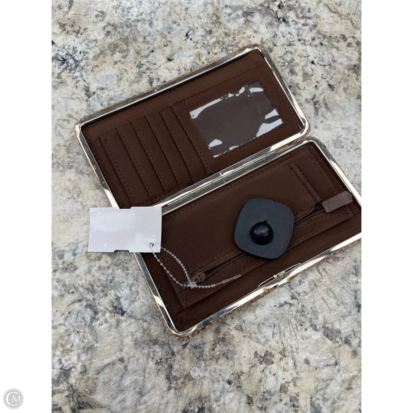 Wallet By Clothes Mentor, Size: Medium