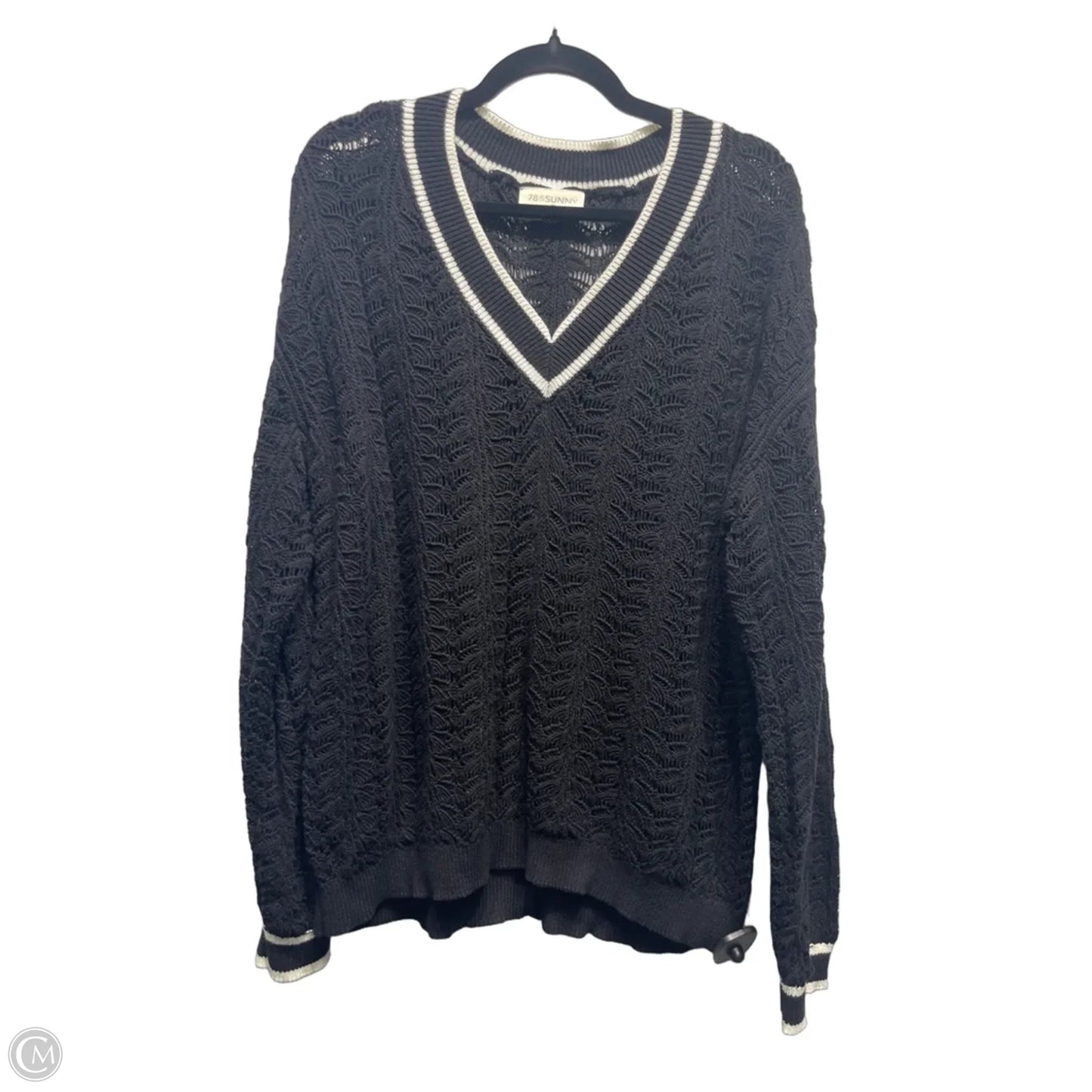 Sweater By Clothes Mentor In Black & White, Size: Xl
