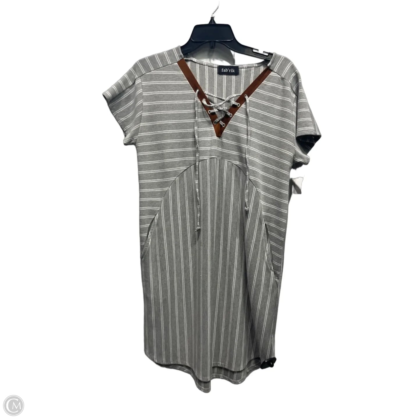 Dress Casual Short By Fabrik In Grey & White, Size: M