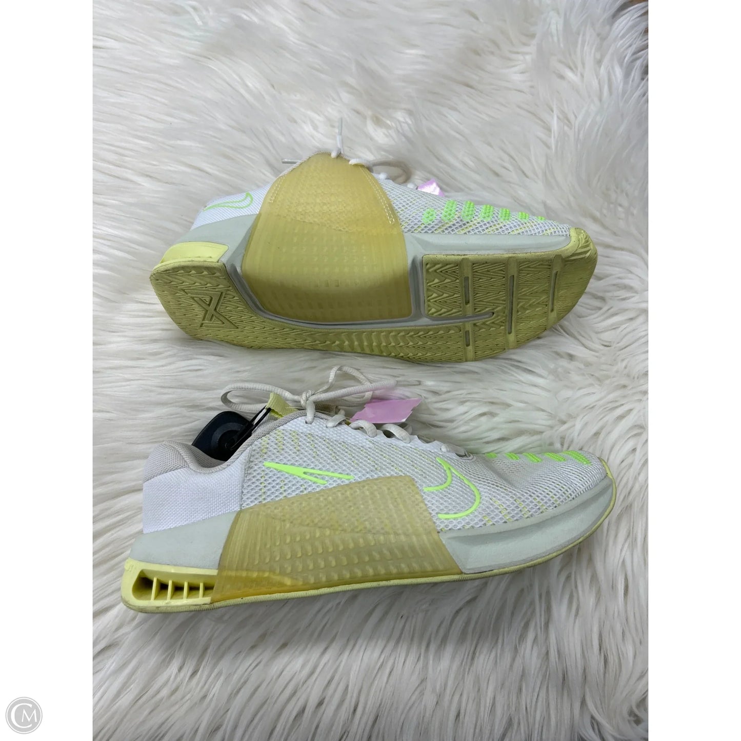 Shoes Athletic By Nike In Grey, Size: 8.5
