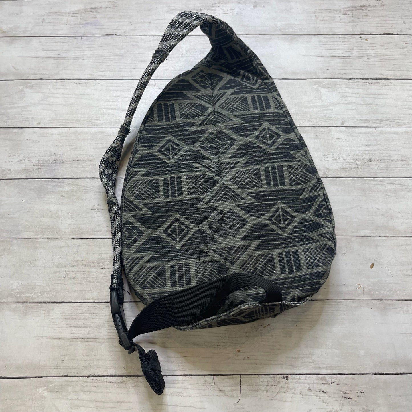 Backpack By Kavu  Size: Medium