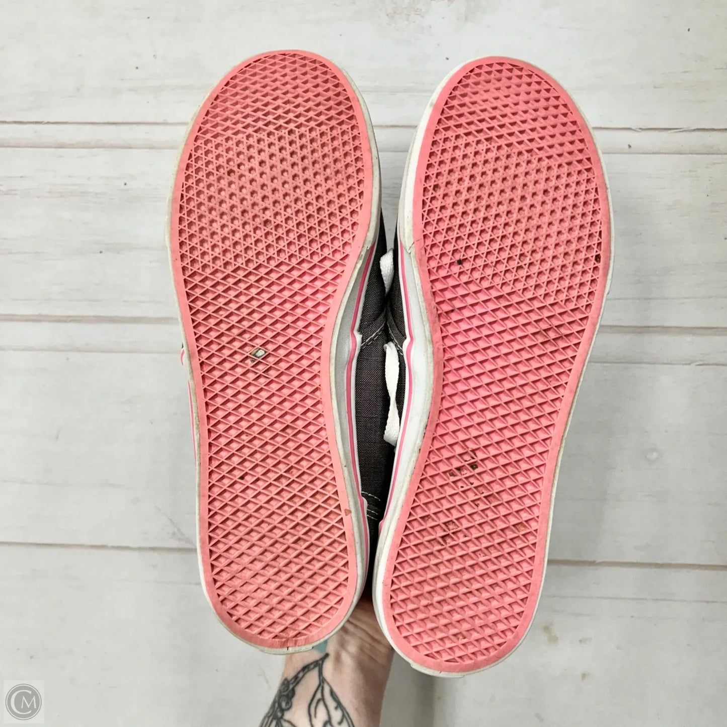 Shoes Flats By Vans In Grey & Pink, Size: 9.5