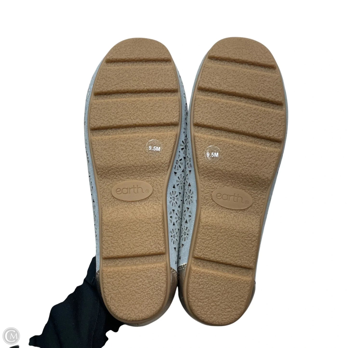 Shoes Flats By Earth In Blue & Gold, Size: 9.5